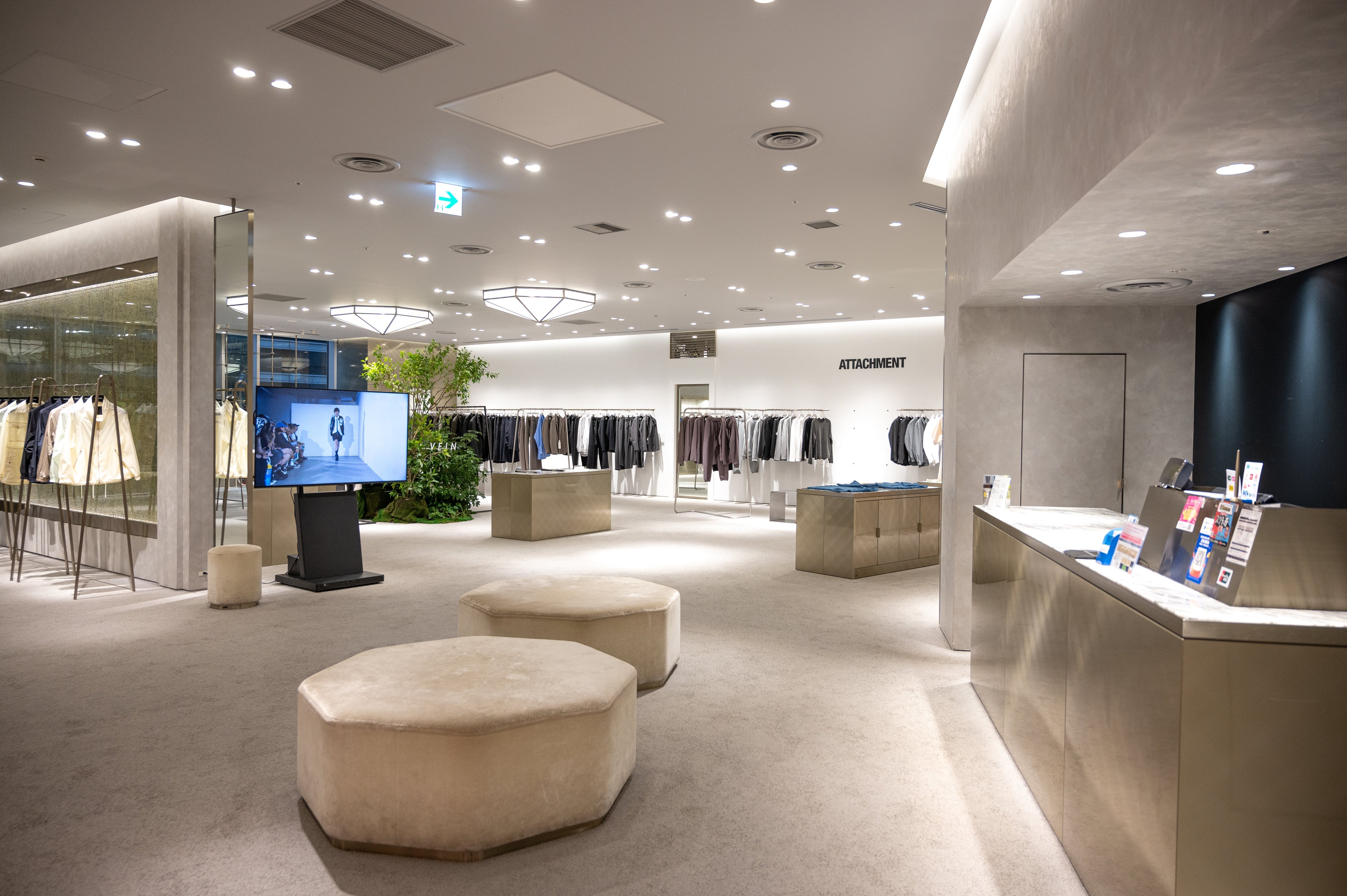 ATTACHMENTのSHOP IN SHOPが【TATRAS CONCEPT STORE 日比谷店】にオープン。