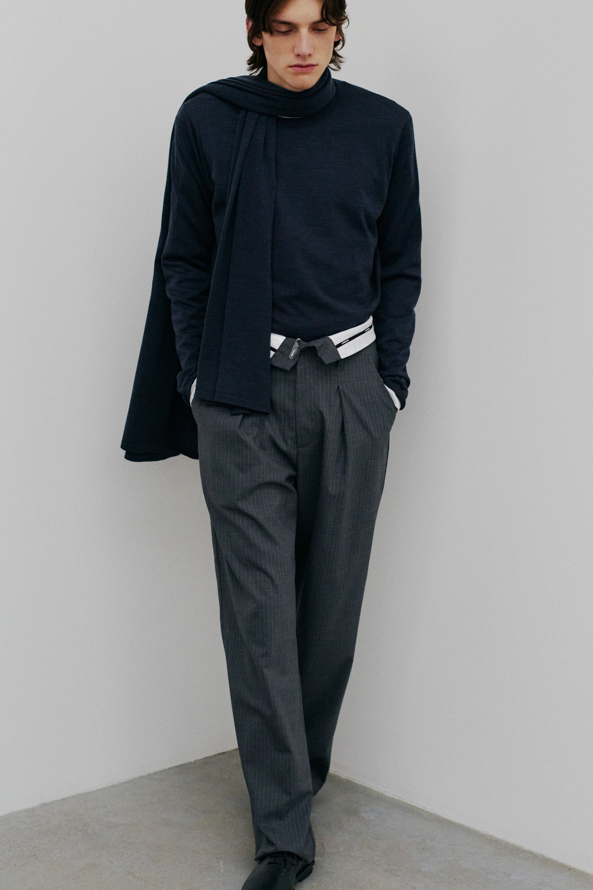 AP52-031 ポリエステル/ウール/シルクギャバジン フラップパンツ