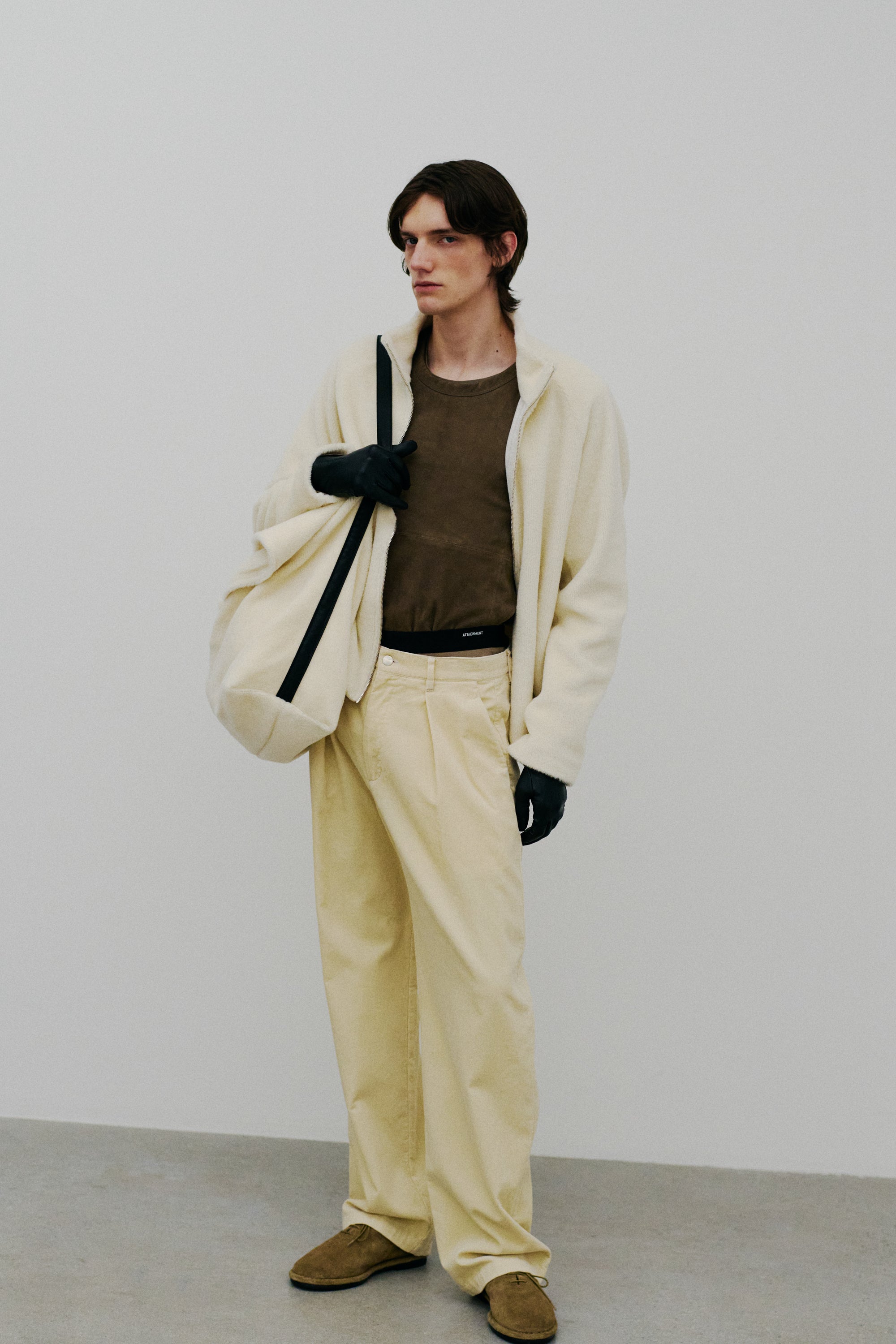 AP52-024 フィンクスコットンコーデュロイ ワンタックワイドパンツ