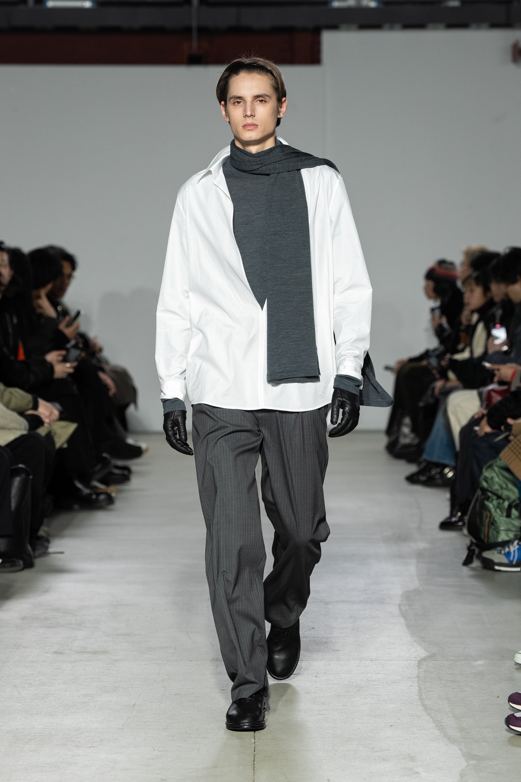 限定商品 AA52-007 × JOHN SMEDLEY MERINO EXTRAFINE WIDE STOLE