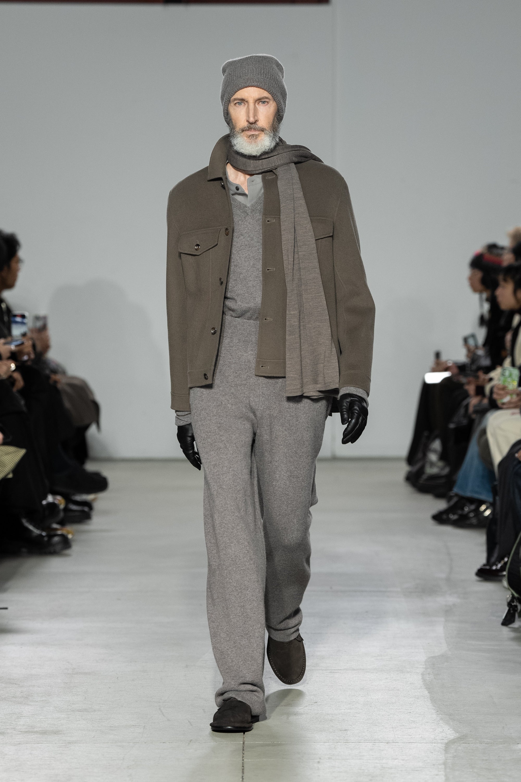 限定商品 AA52-007 × JOHN SMEDLEY MERINO EXTRAFINE WIDE STOLE