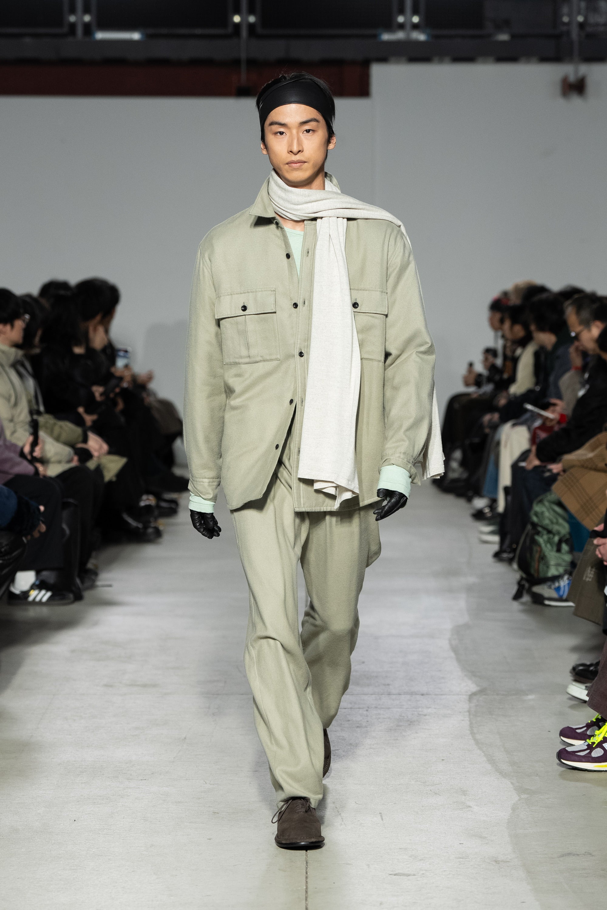 限定商品 AA52-007 × JOHN SMEDLEY MERINO EXTRAFINE WIDE STOLE