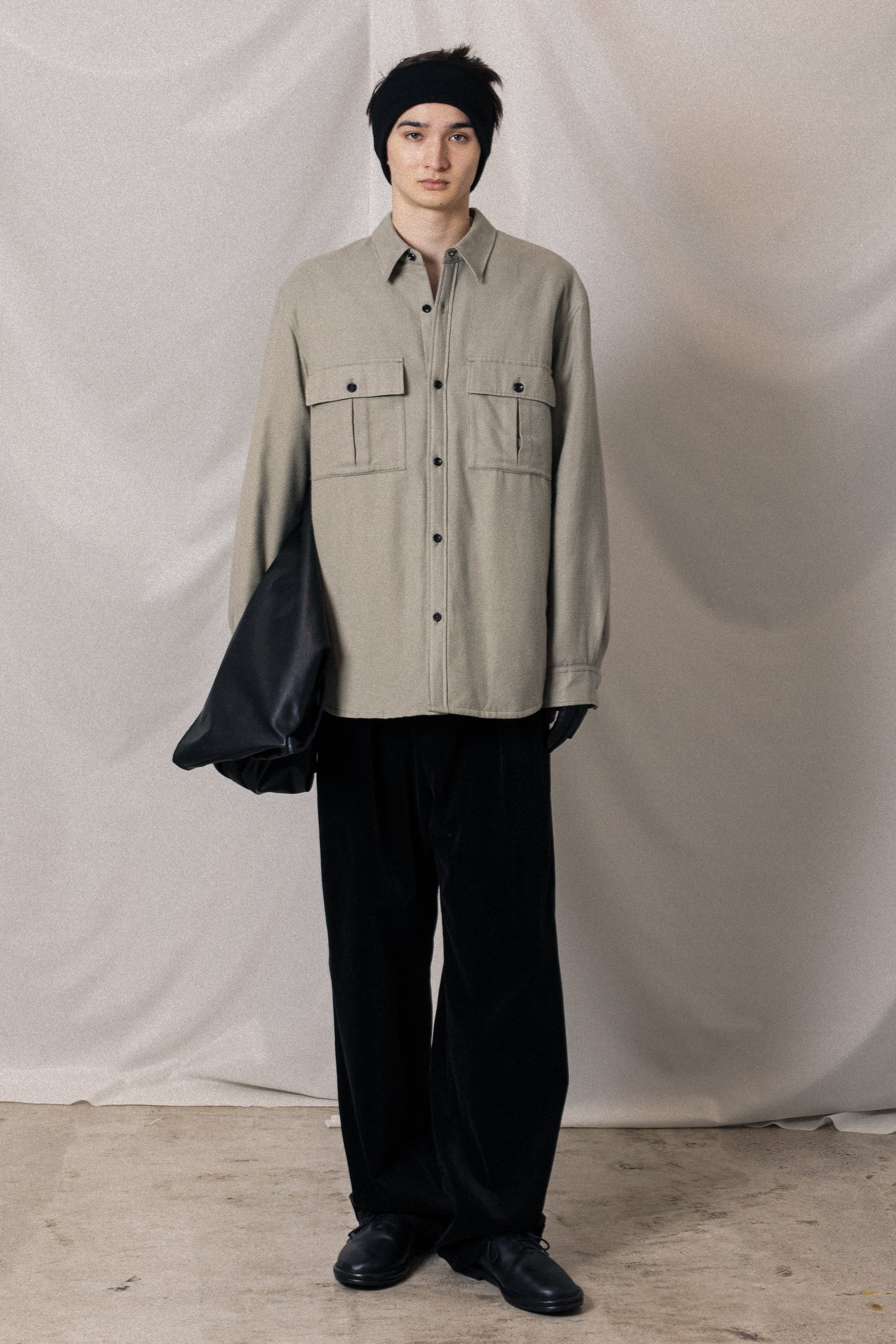 AP52-024 フィンクスコットンコーデュロイ ワンタックワイドパンツ