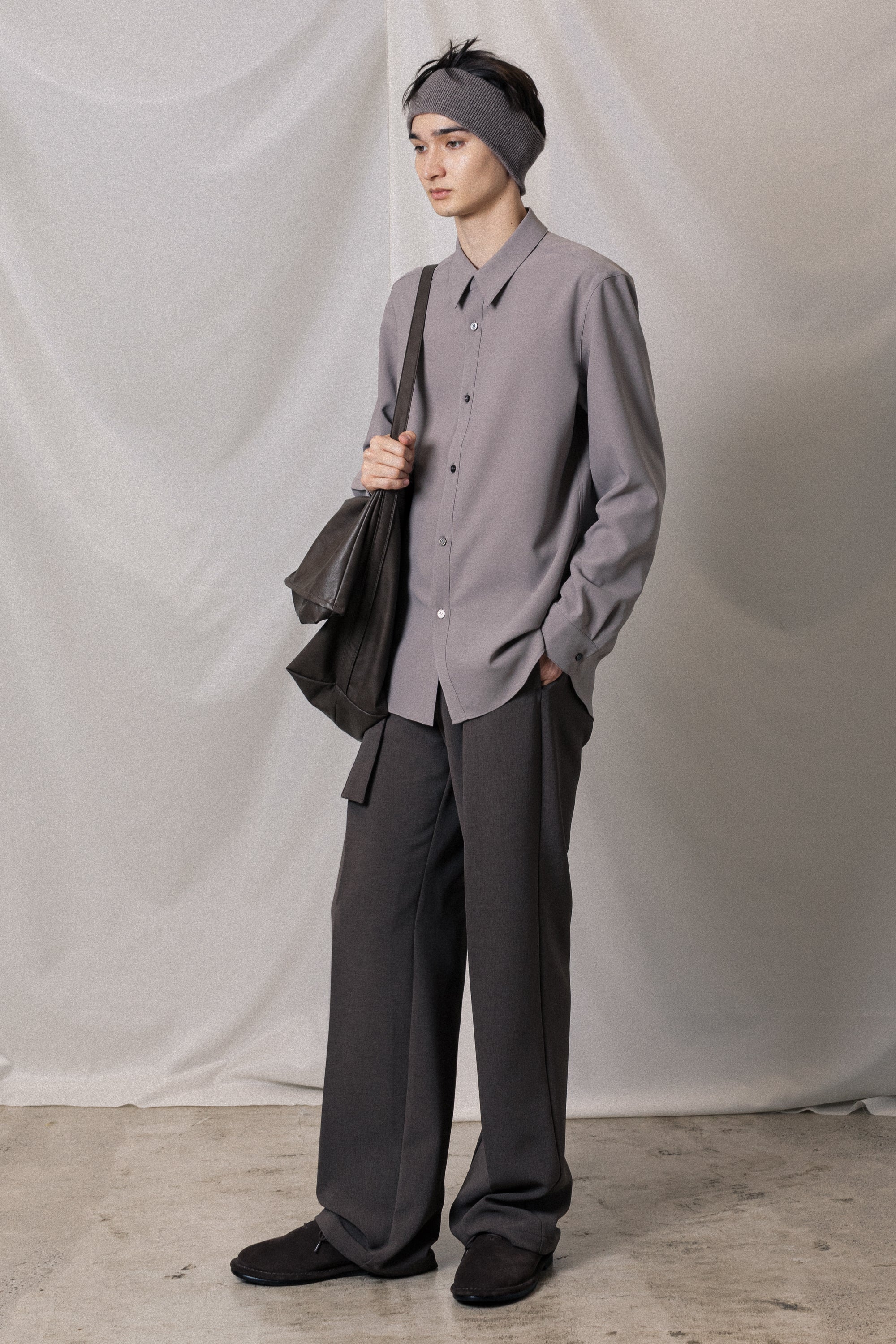 AP52-071 ポリエステルストレッチダブルクロス ベルト付きストレートパンツ