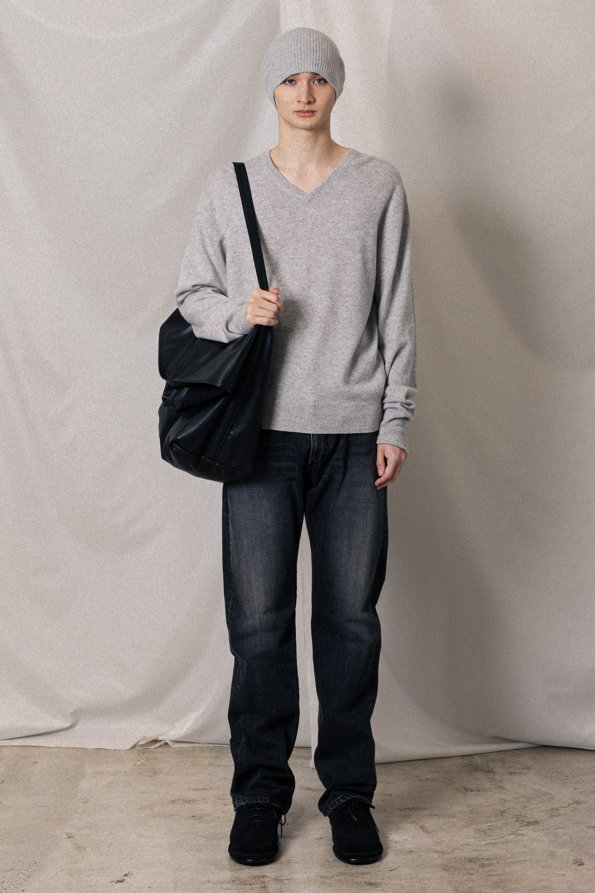 AK52-035 カシミヤニット Vネックプルオーバー