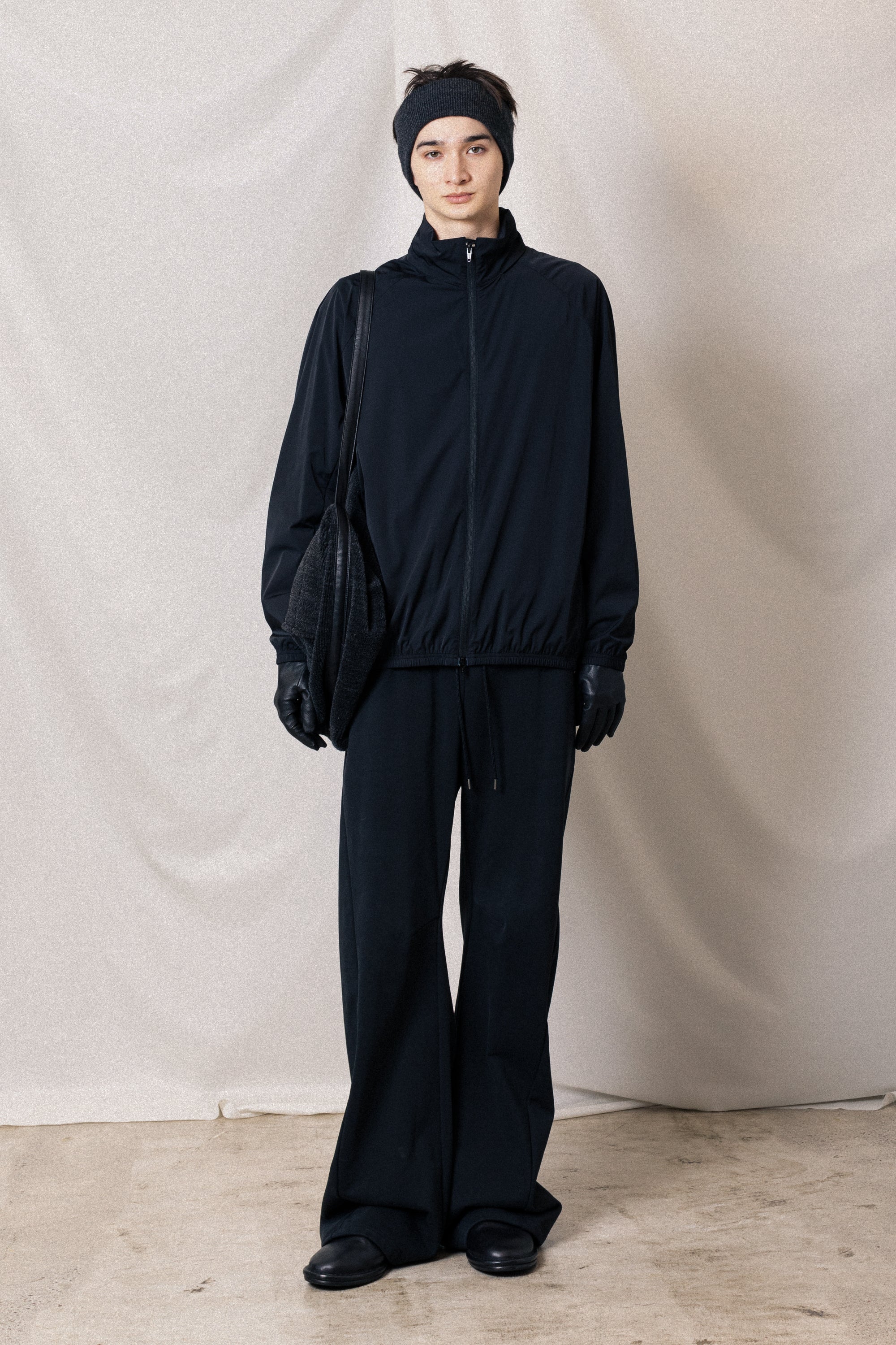 AB52-041 ナイロン2レイヤーストレッチ ライトブルゾン