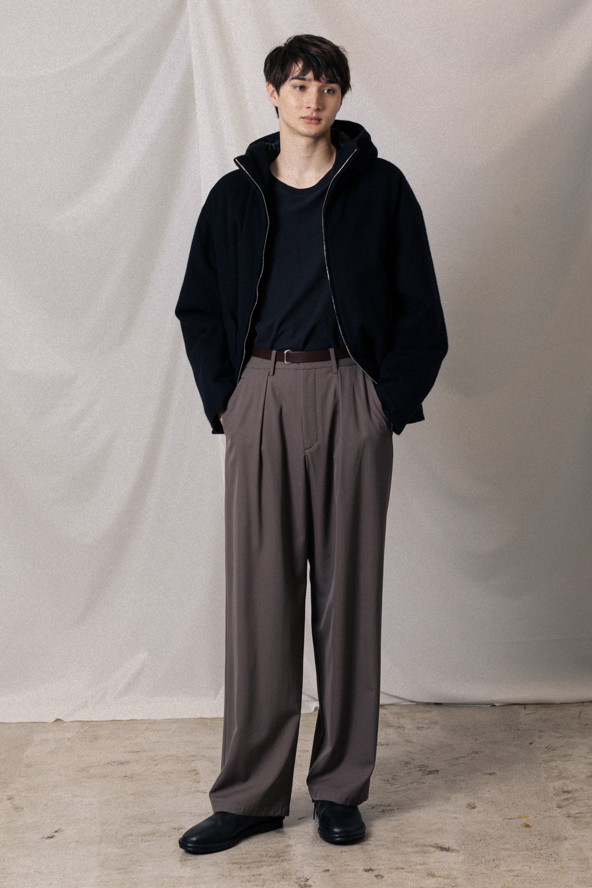 AA52-096 カウレザー バックルレスベルト