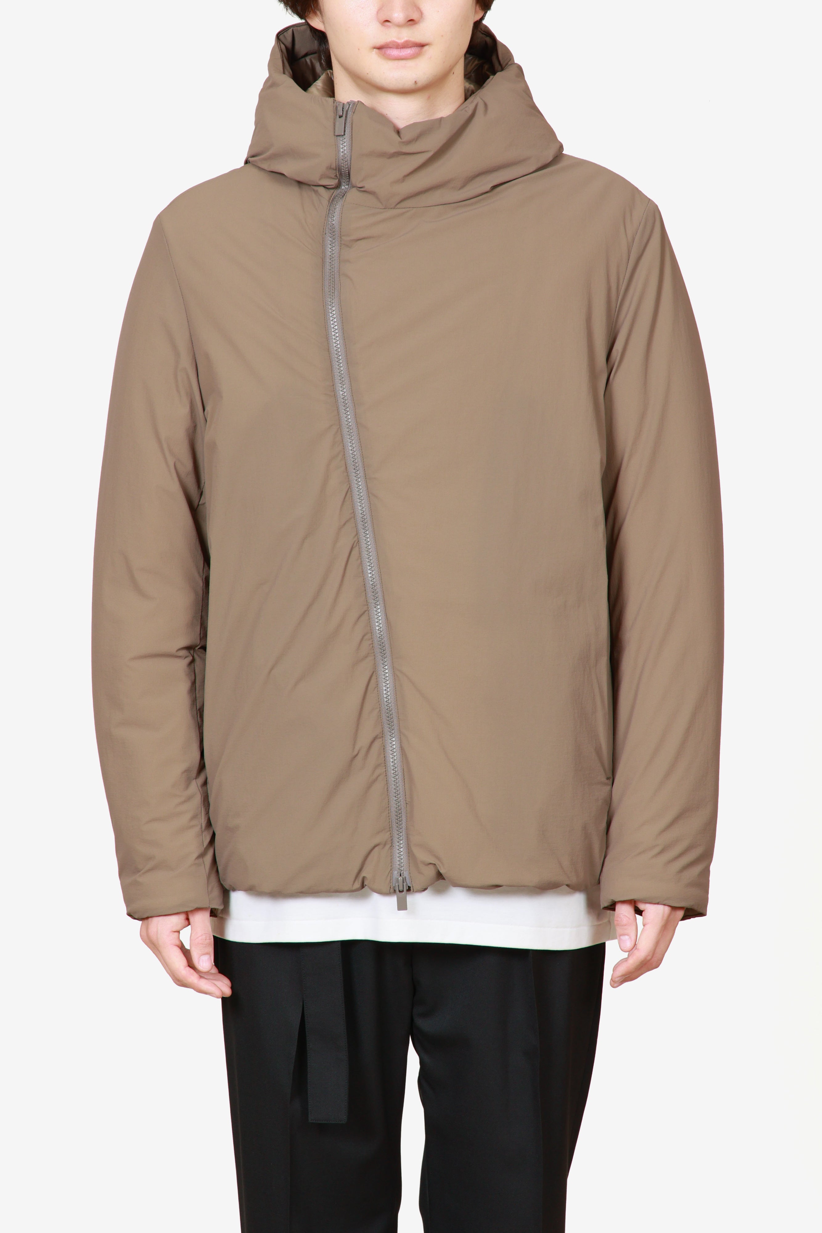 限定商品 AB52-117 ナイロン2WAYストレッチクロス ラウンドジップフーデットコート