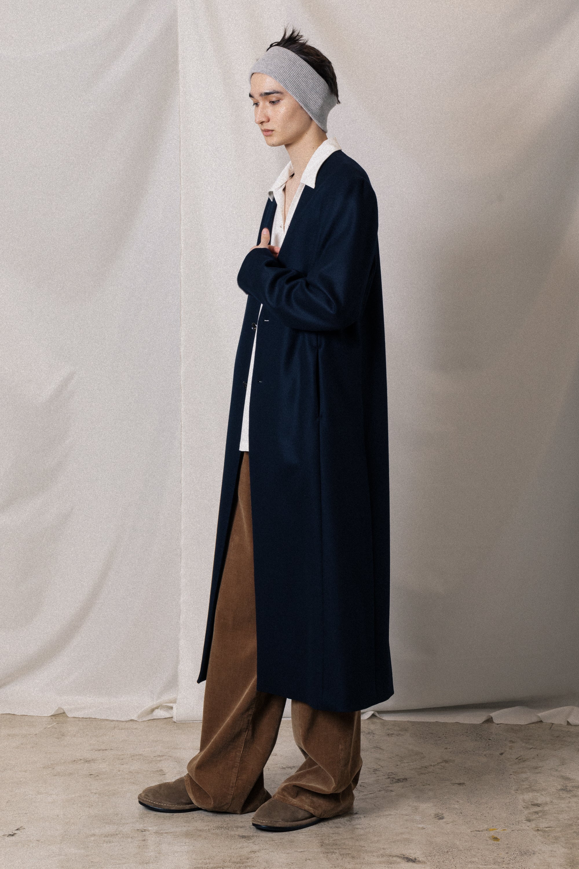 AC52-027 ウールダブルメルトン ノーカラーマキシコート