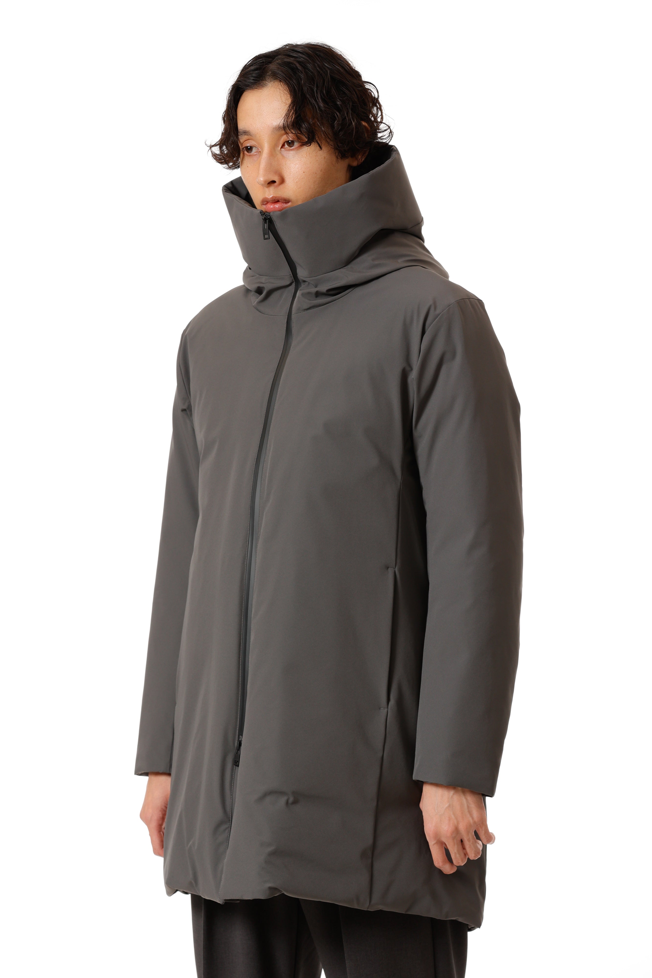 AC52-099 3レイヤーライトタフタ フーデットダウンコート