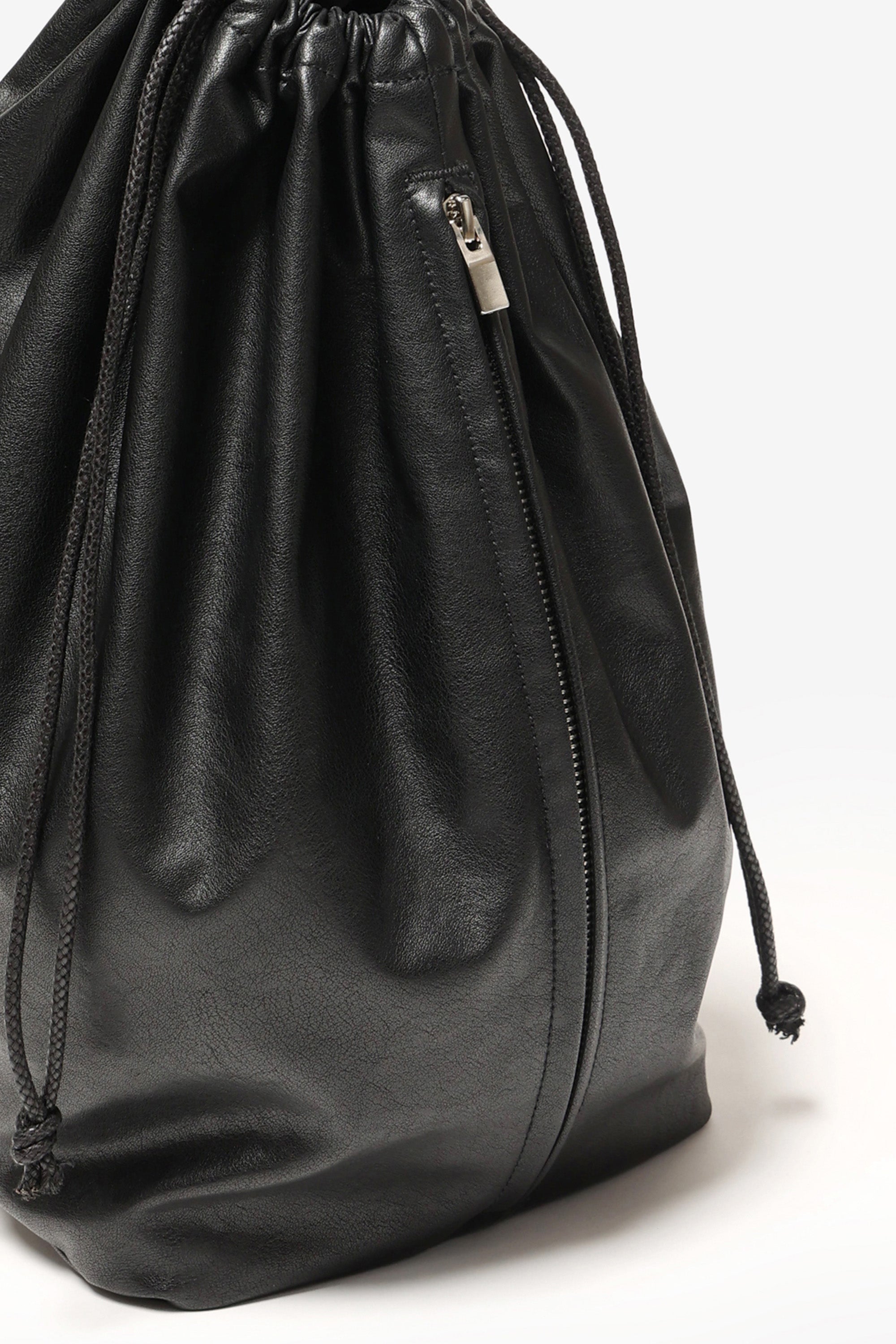 シンセティックレザー バケットバッグ