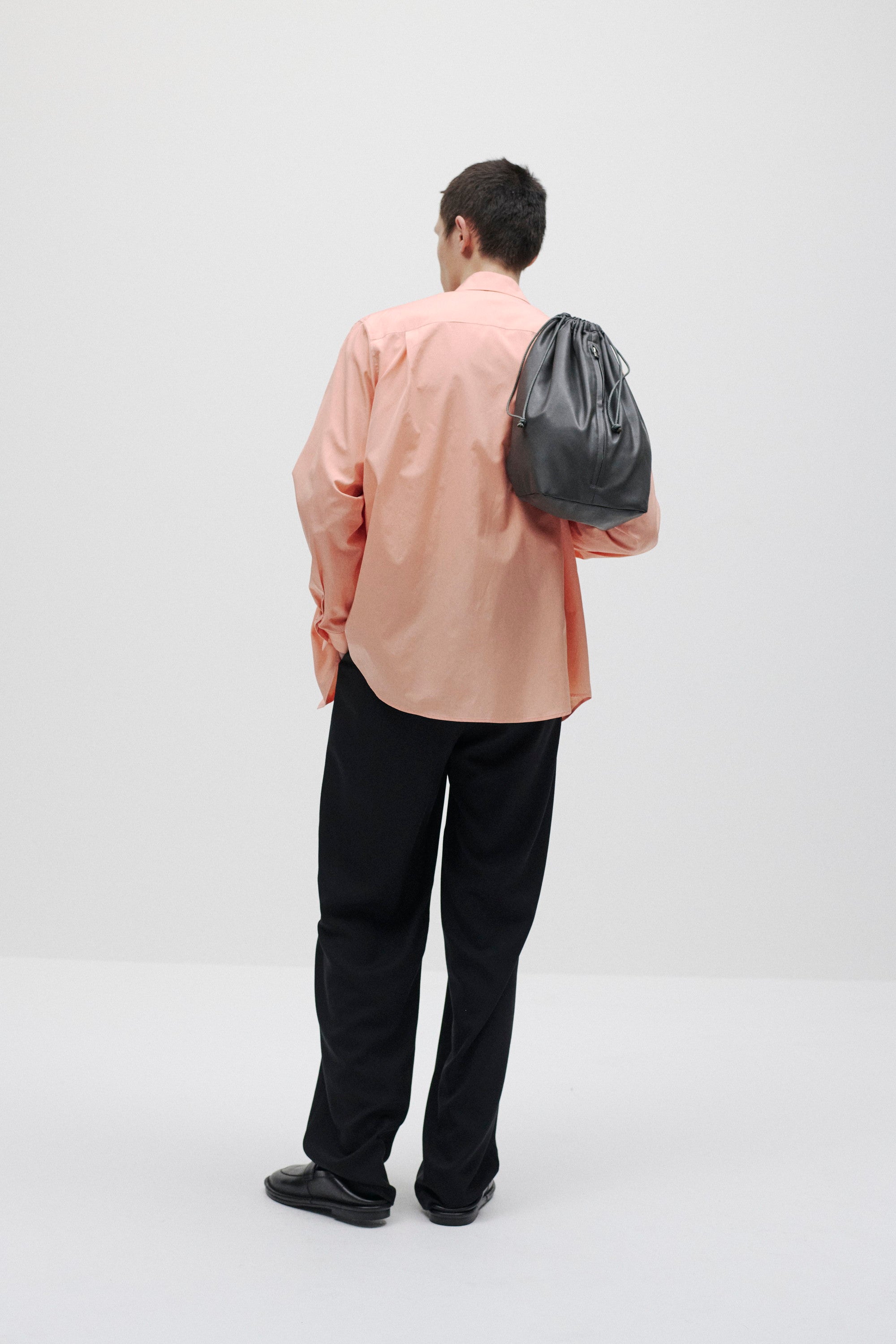 シンセティックレザー バケットバッグ