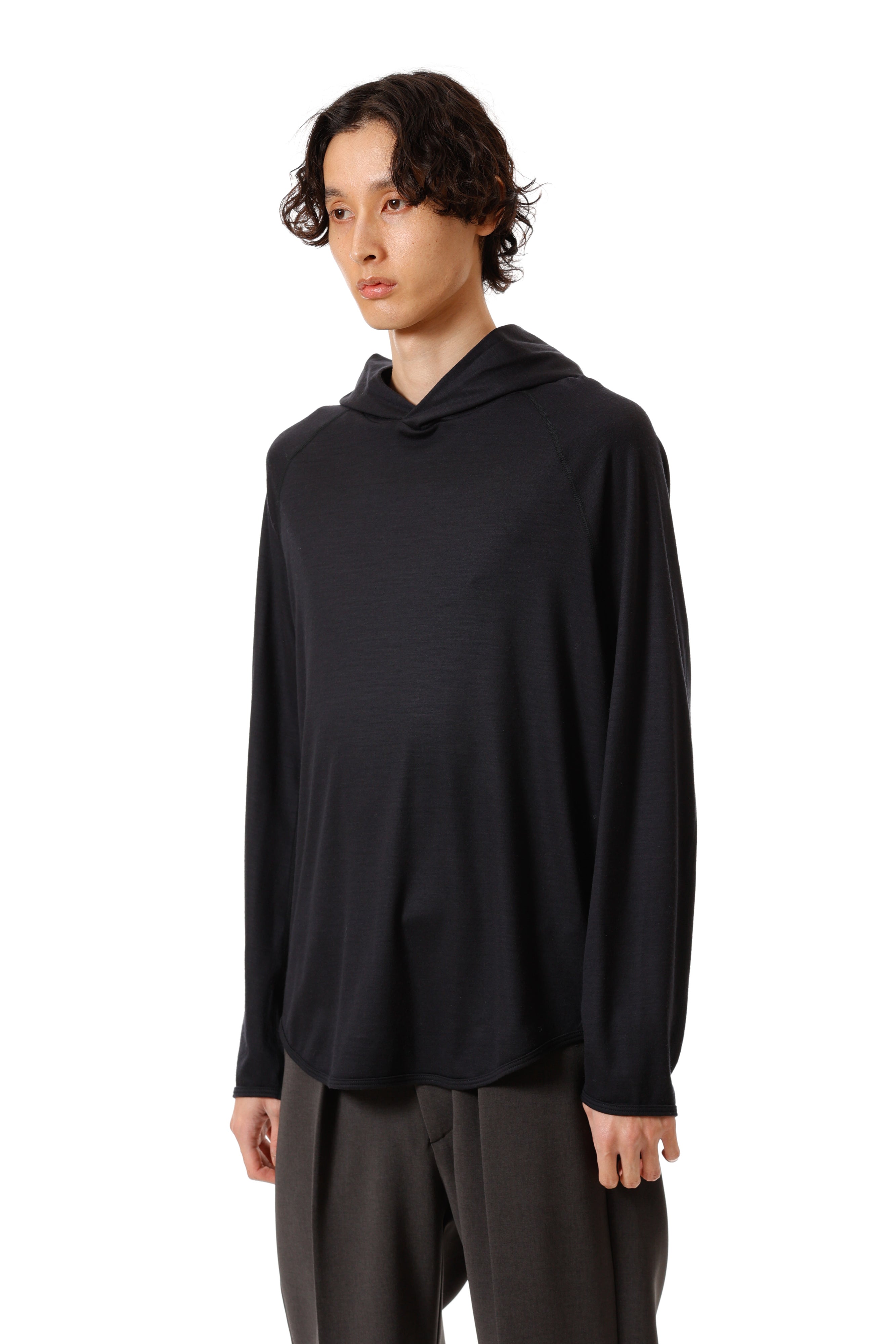 AJ52-047 ウールスムース フードプルオーバー