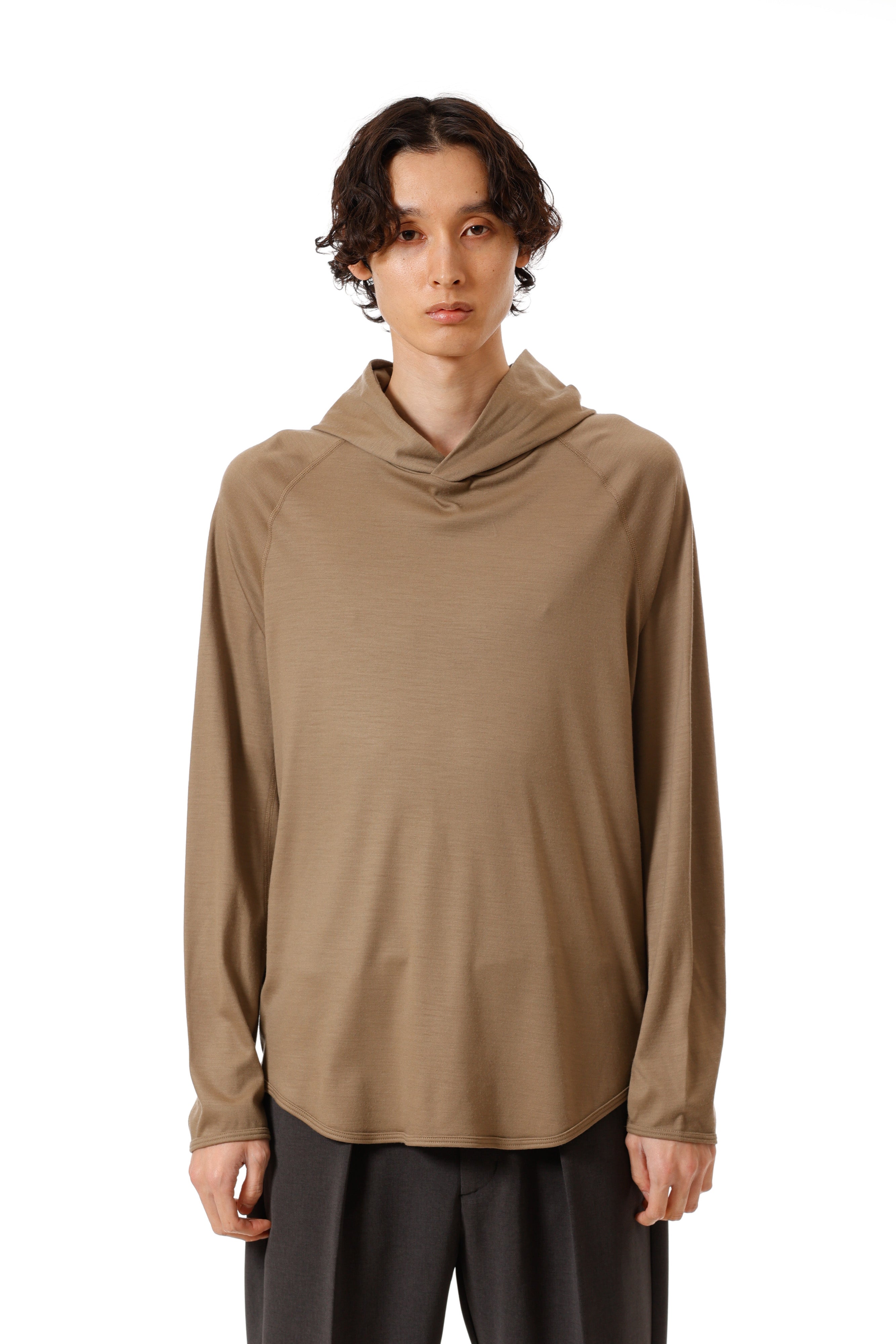 AJ52-047 ウールスムース フードプルオーバー