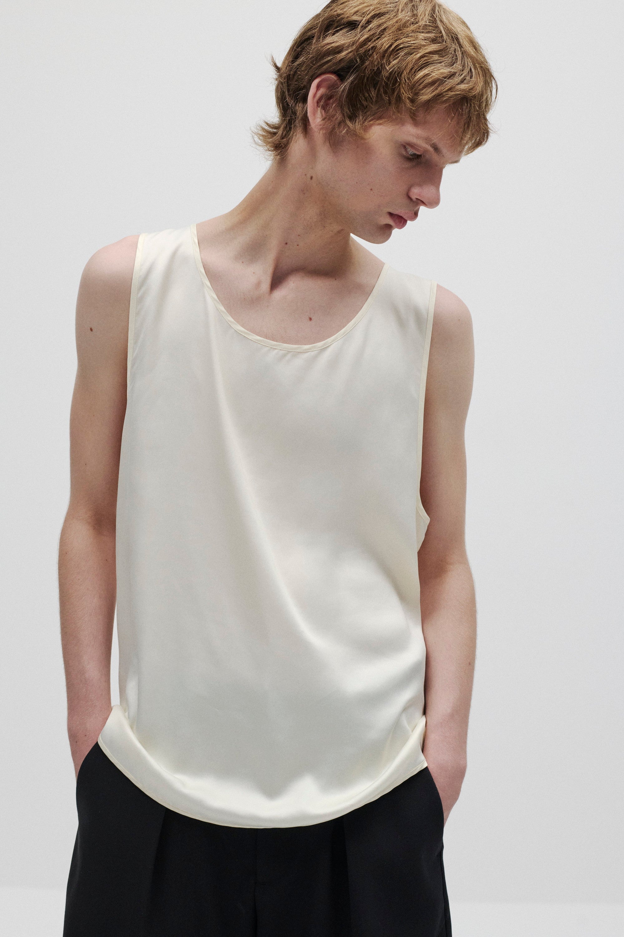 キュプラ/ポリエステル フィブリルサテン ワイドタンクトップ