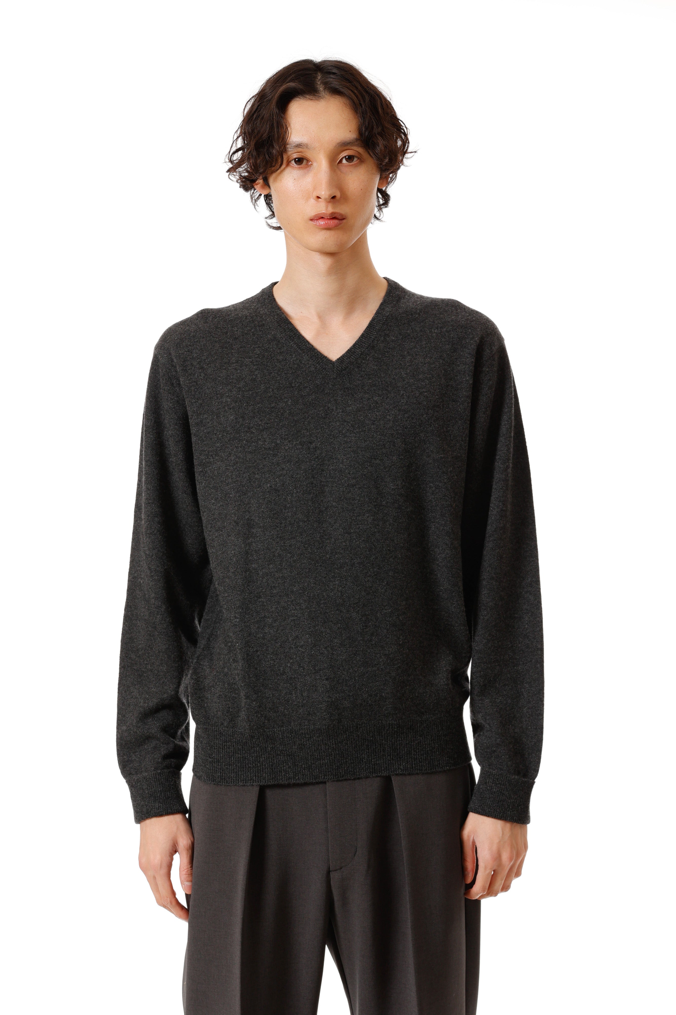 AK52-035 カシミヤニット Vネックプルオーバー