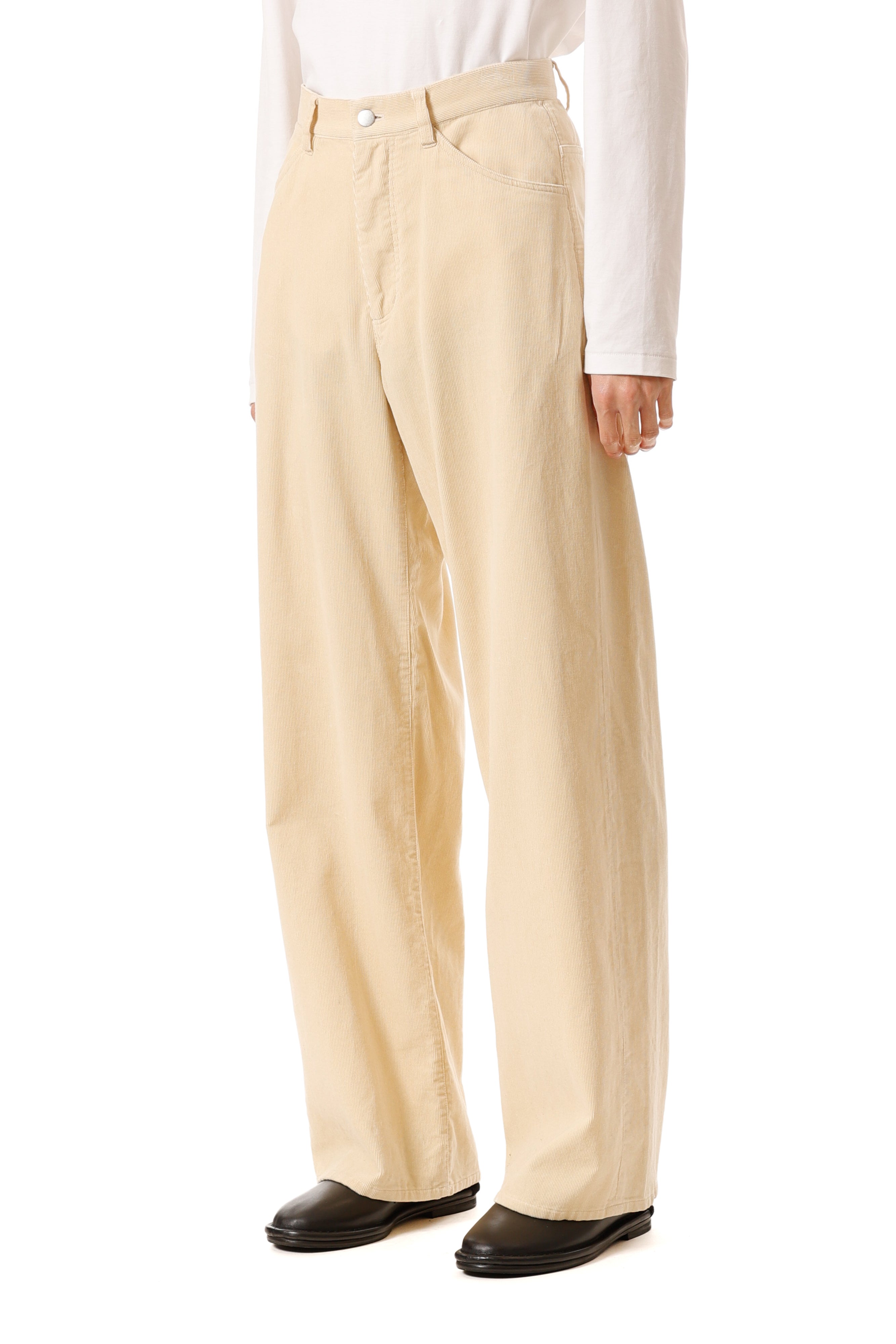 AP52-025 フィンクスコットンコーデュロイ 5ポケットバギーパンツ