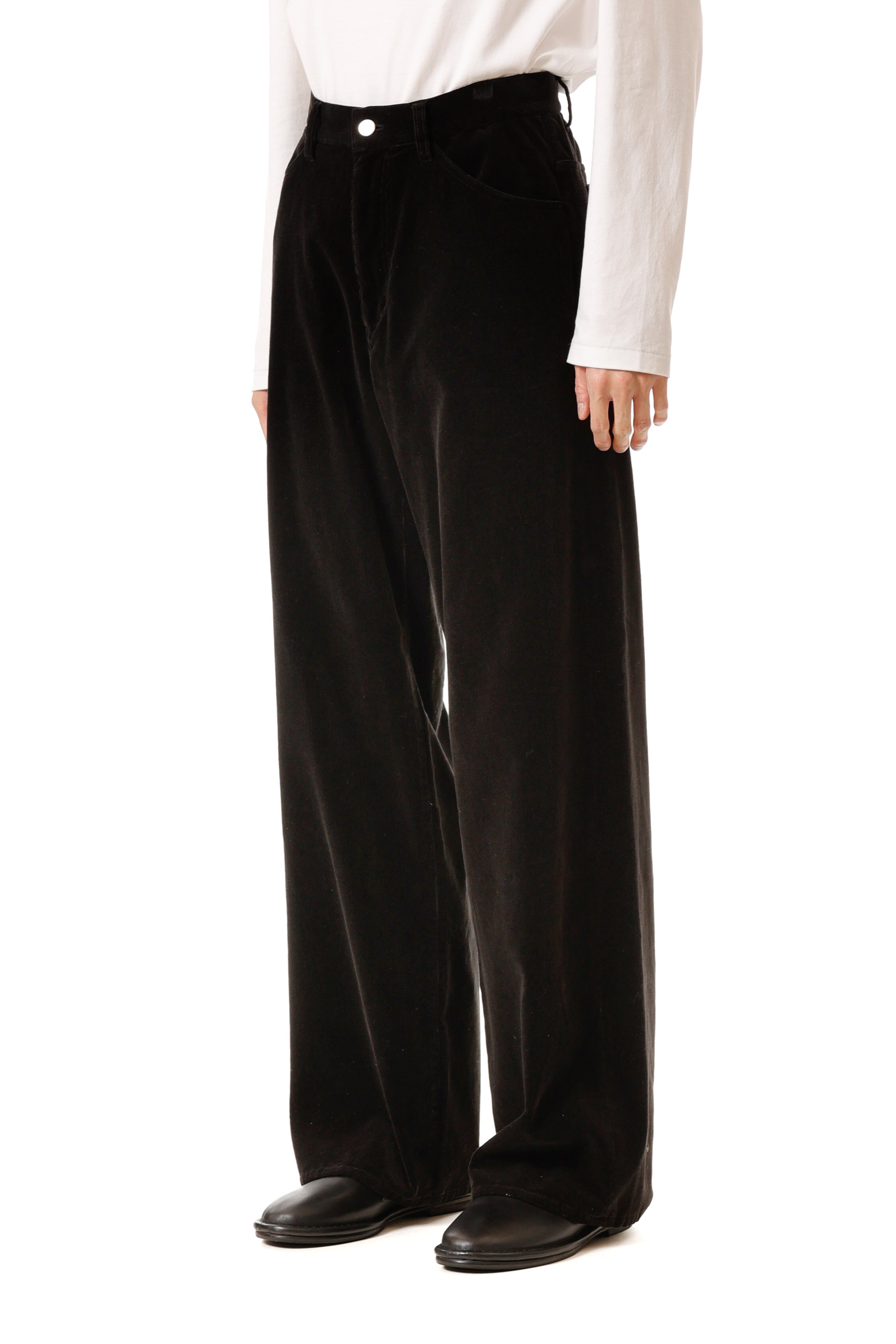 AP52-025 フィンクスコットンコーデュロイ 5ポケットバギーパンツ