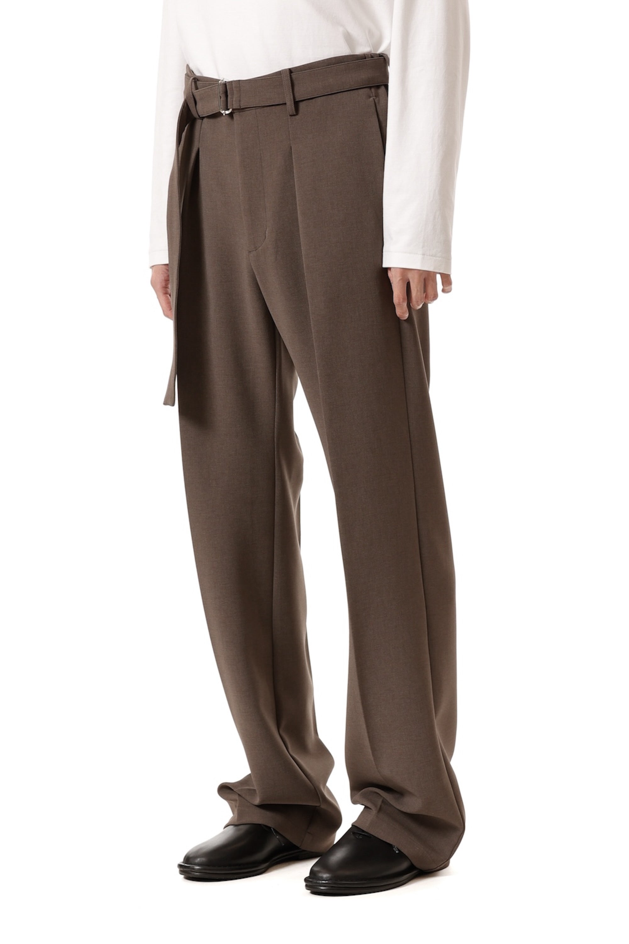 AP52-071 ポリエステルストレッチダブルクロス ベルト付きストレートパンツ