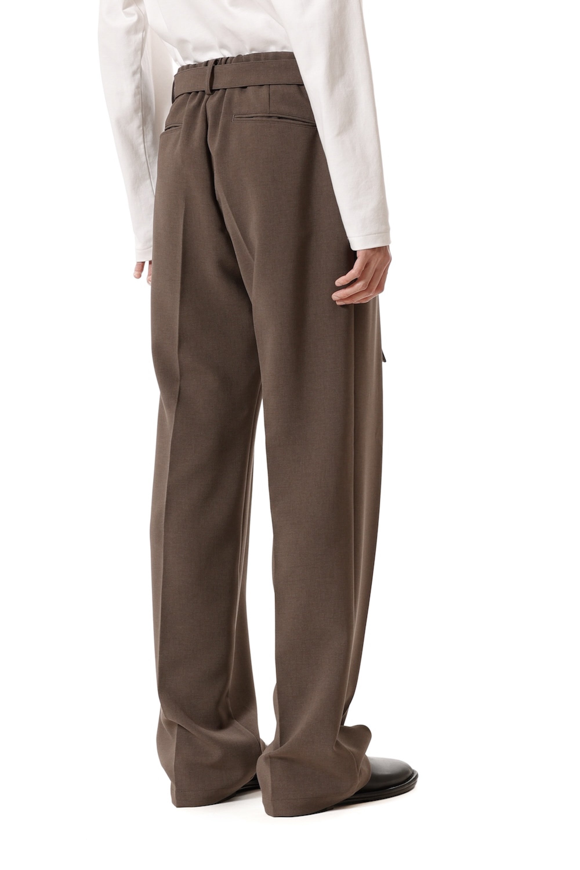 AP52-071 ポリエステルストレッチダブルクロス ベルト付きストレートパンツ