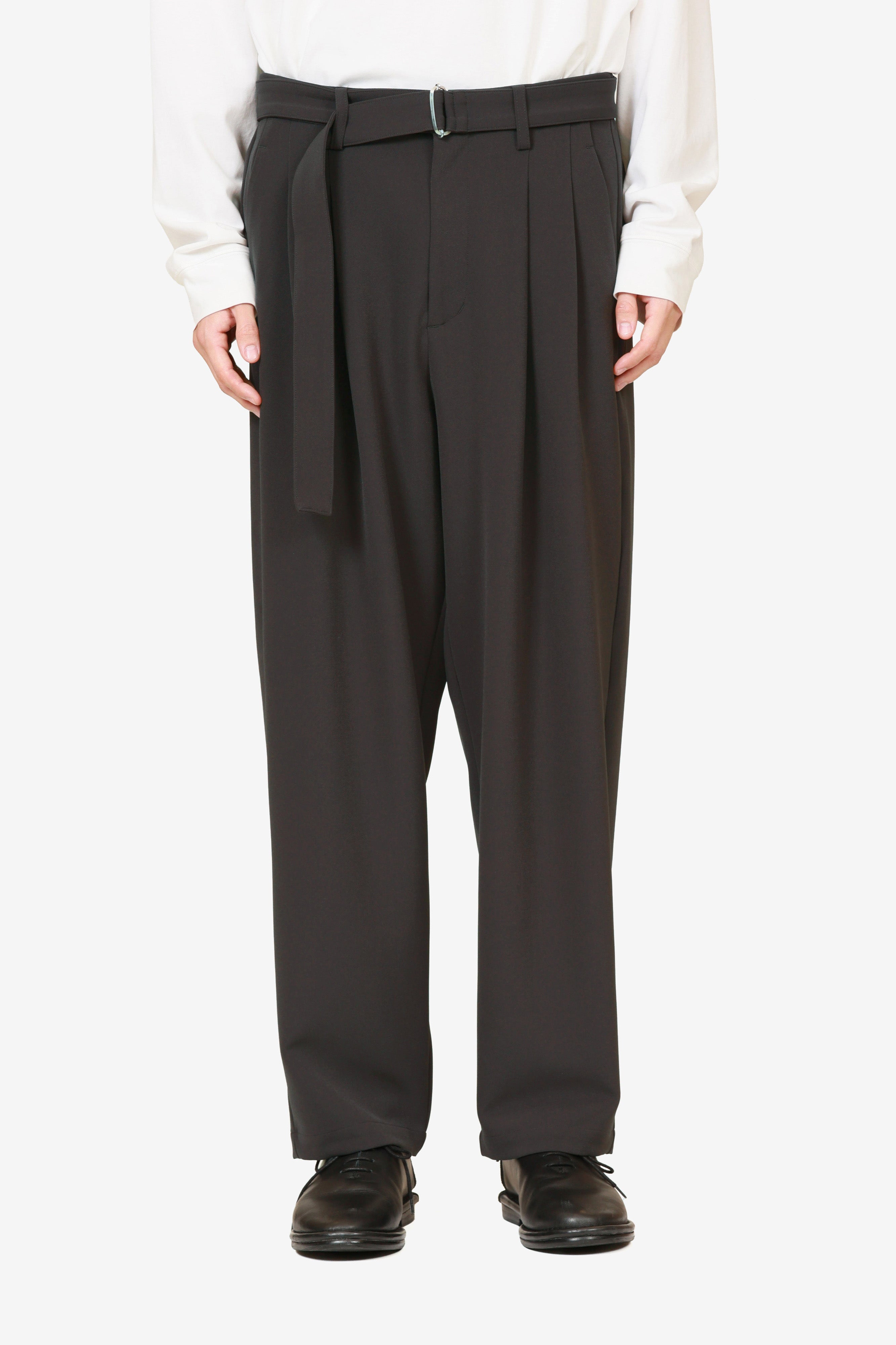 AP52-080 ポリエステルストレッチダブルクロス ベルト付きワイドテーパードパンツ