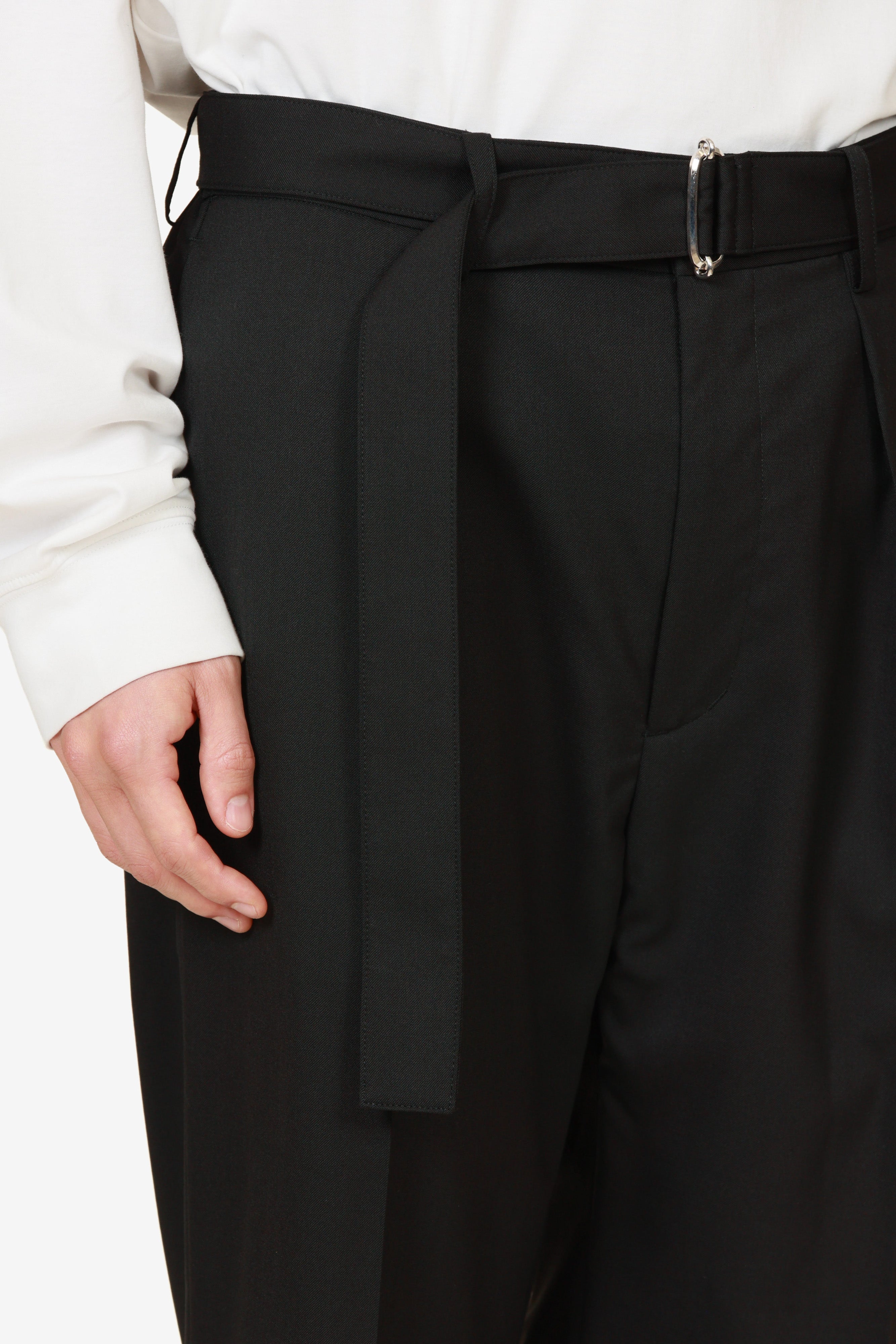 限定商品 AP52-121 ウール/ポリエステルストレッチギャバジン ベルト付きワイドパンツ