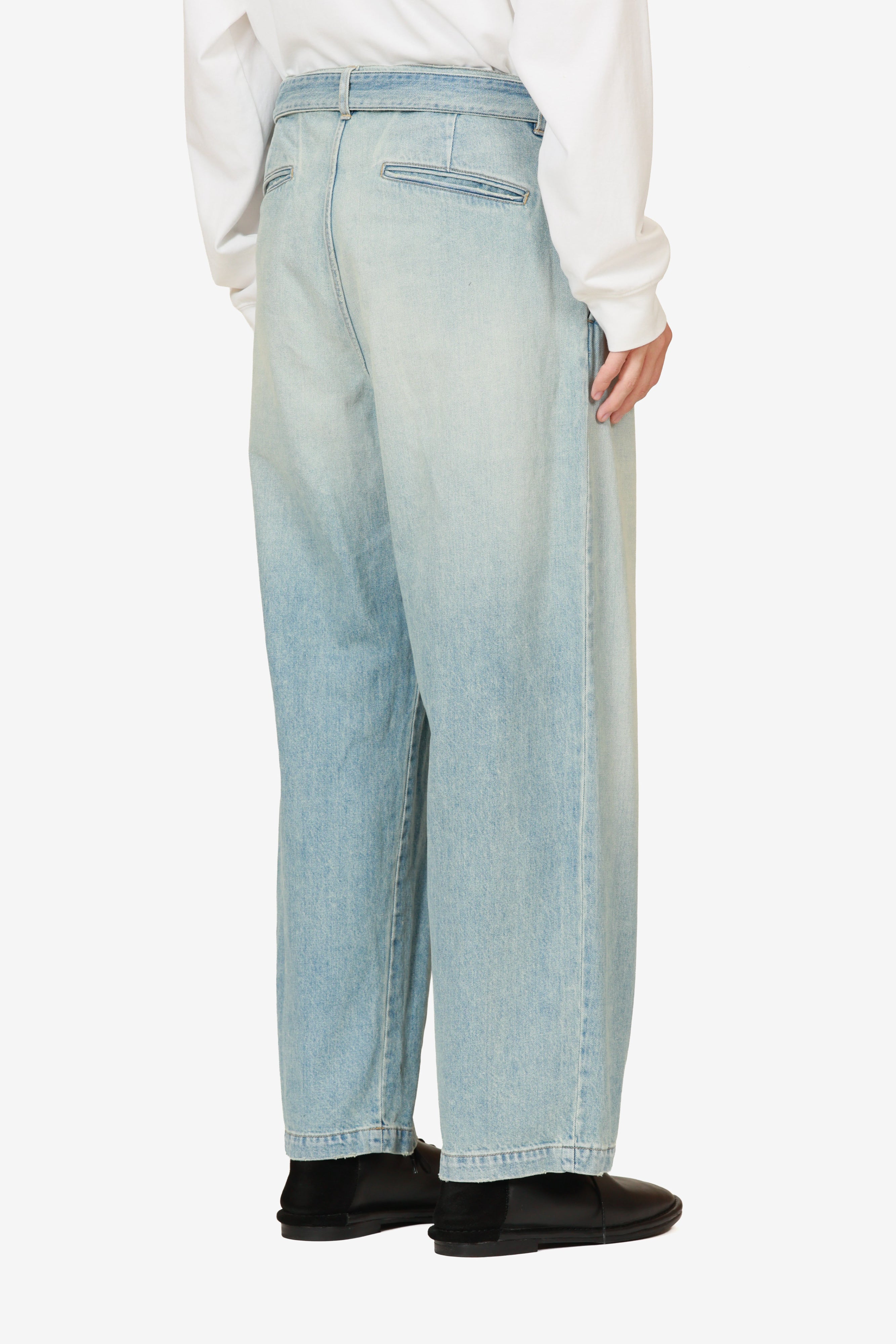 限定商品 AP52-124 11オンスデニム ベルト付き1タックワイドテーパードパンツ