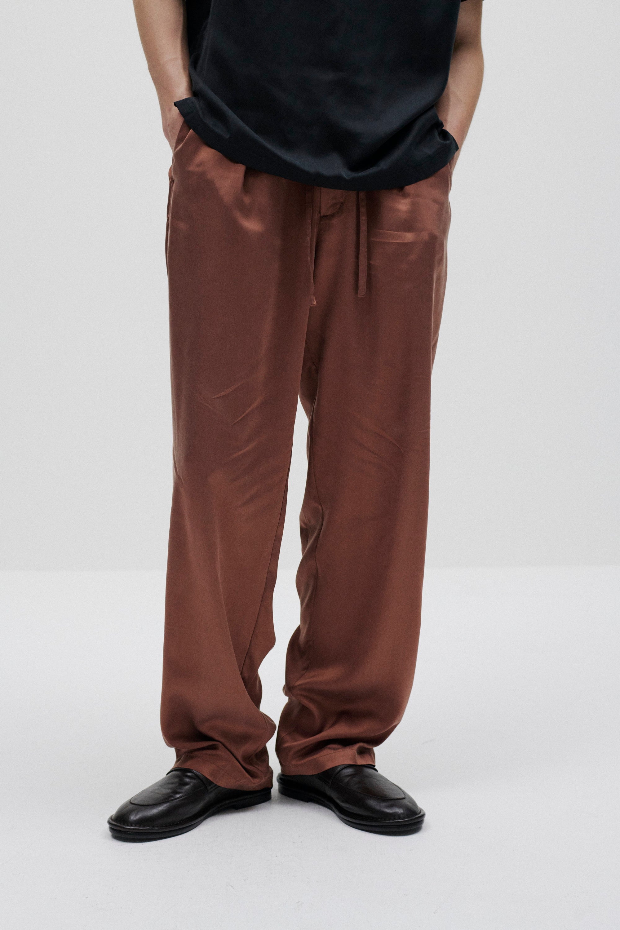 キュプラ/ポリエステル フィブリルサテン イージーパンツ