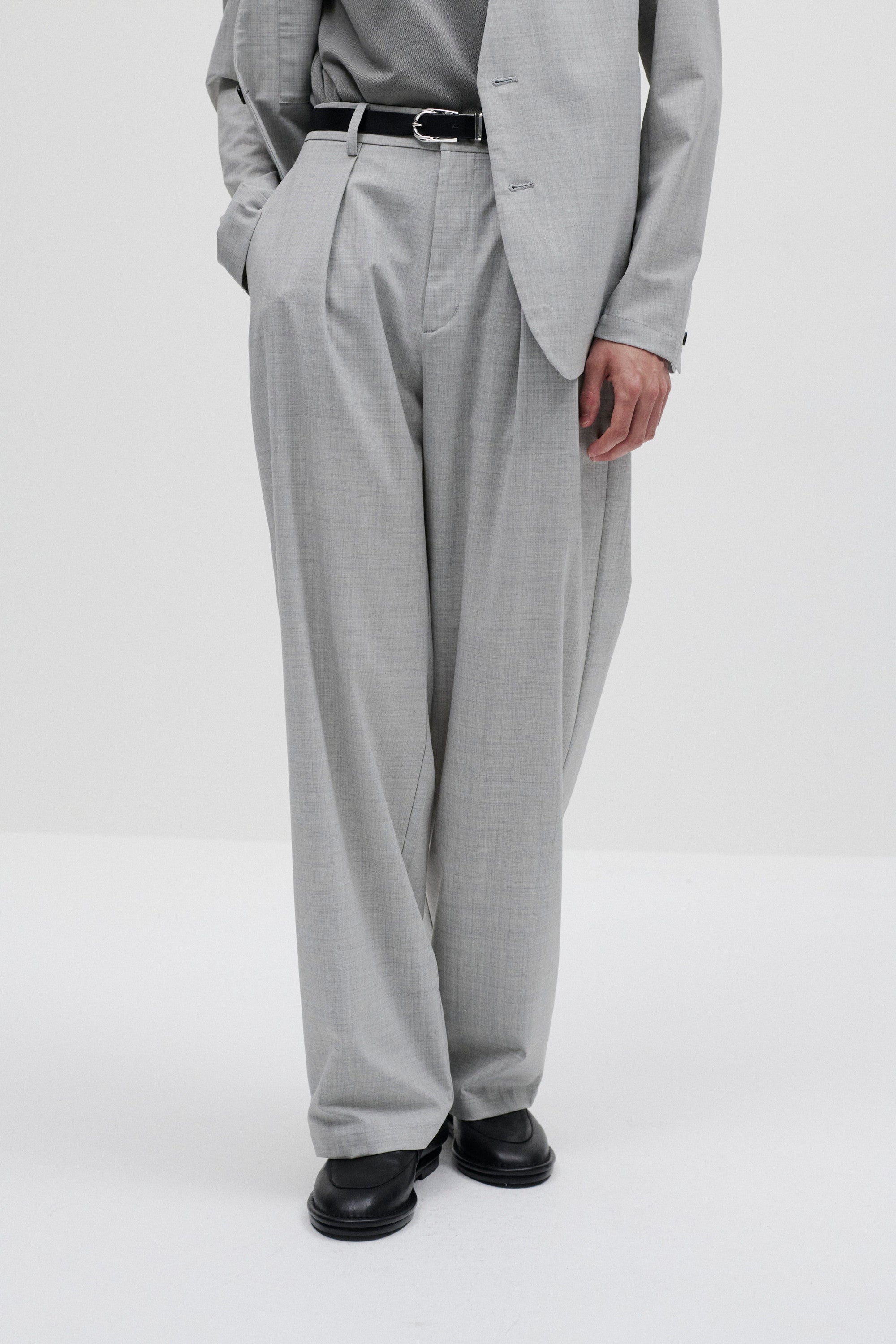 ウール/トリアセテート ストレッチトロ 1タックワイドパンツ