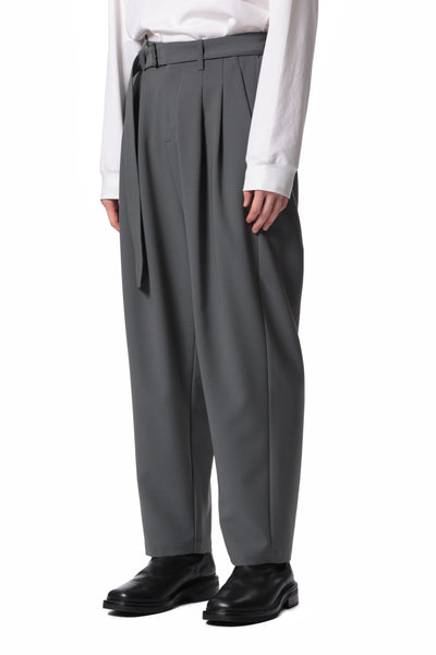 2月发布 AP41-043 涤纶紧凑斜纹布束带锥形裤