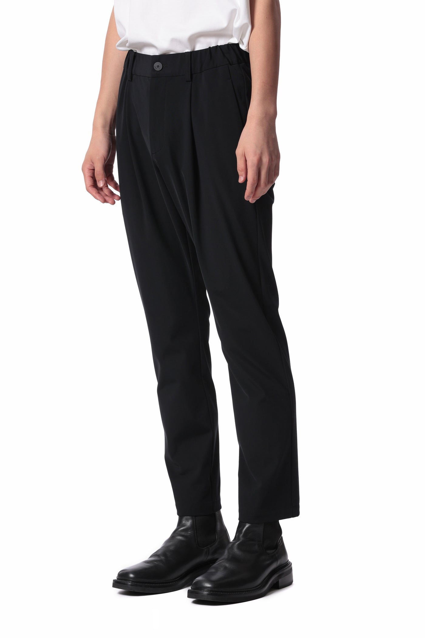 2月发布 AP41-021 尼龙/棉弹力针织常规版型休闲裤