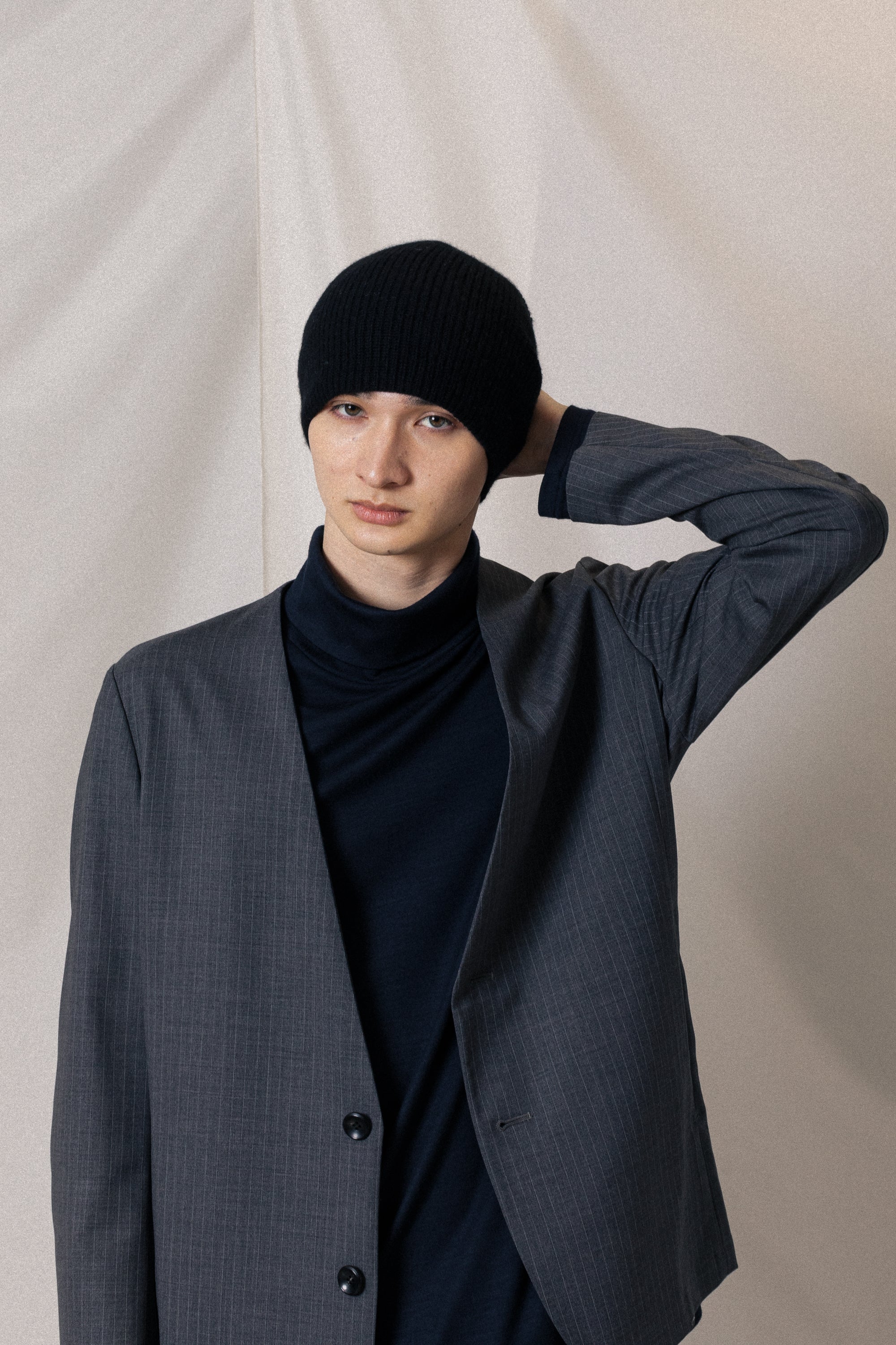 AG52-074 ポリエステル/ウール/シルクギャバジン ノーカラージャケット