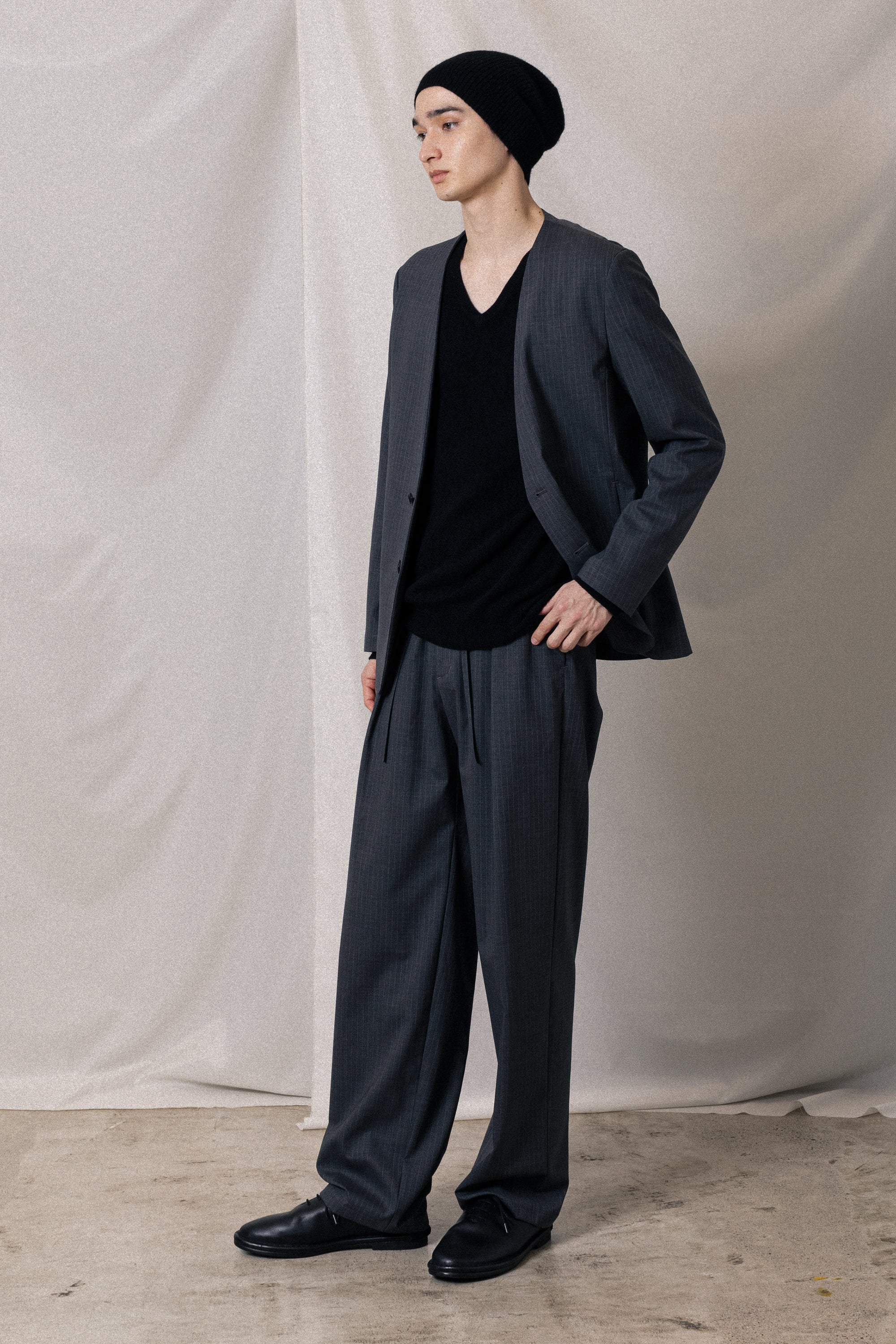 AG52-074 ポリエステル/ウール/シルクギャバジン ノーカラージャケット