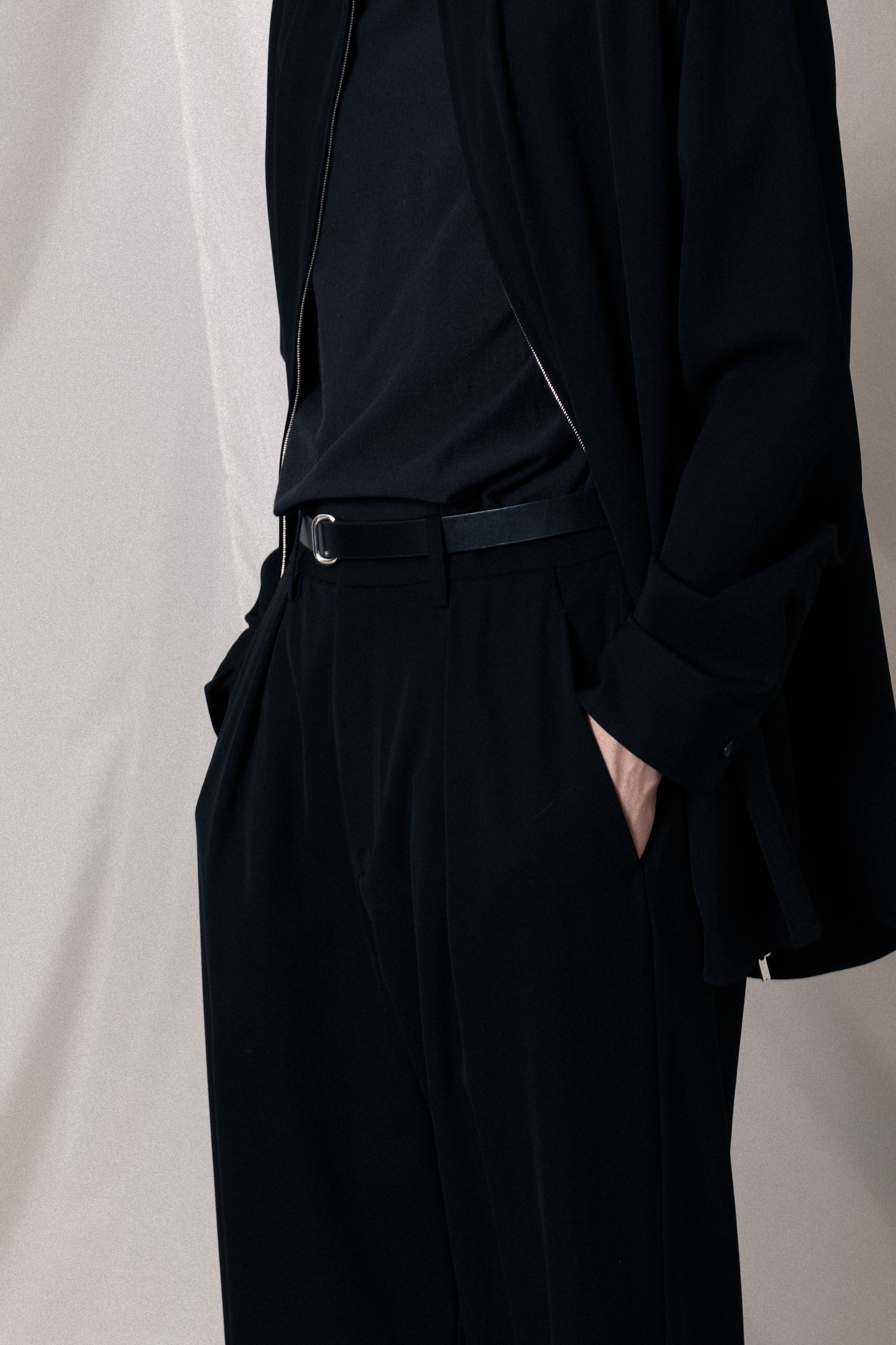 AA52-096 カウレザー バックルレスベルト