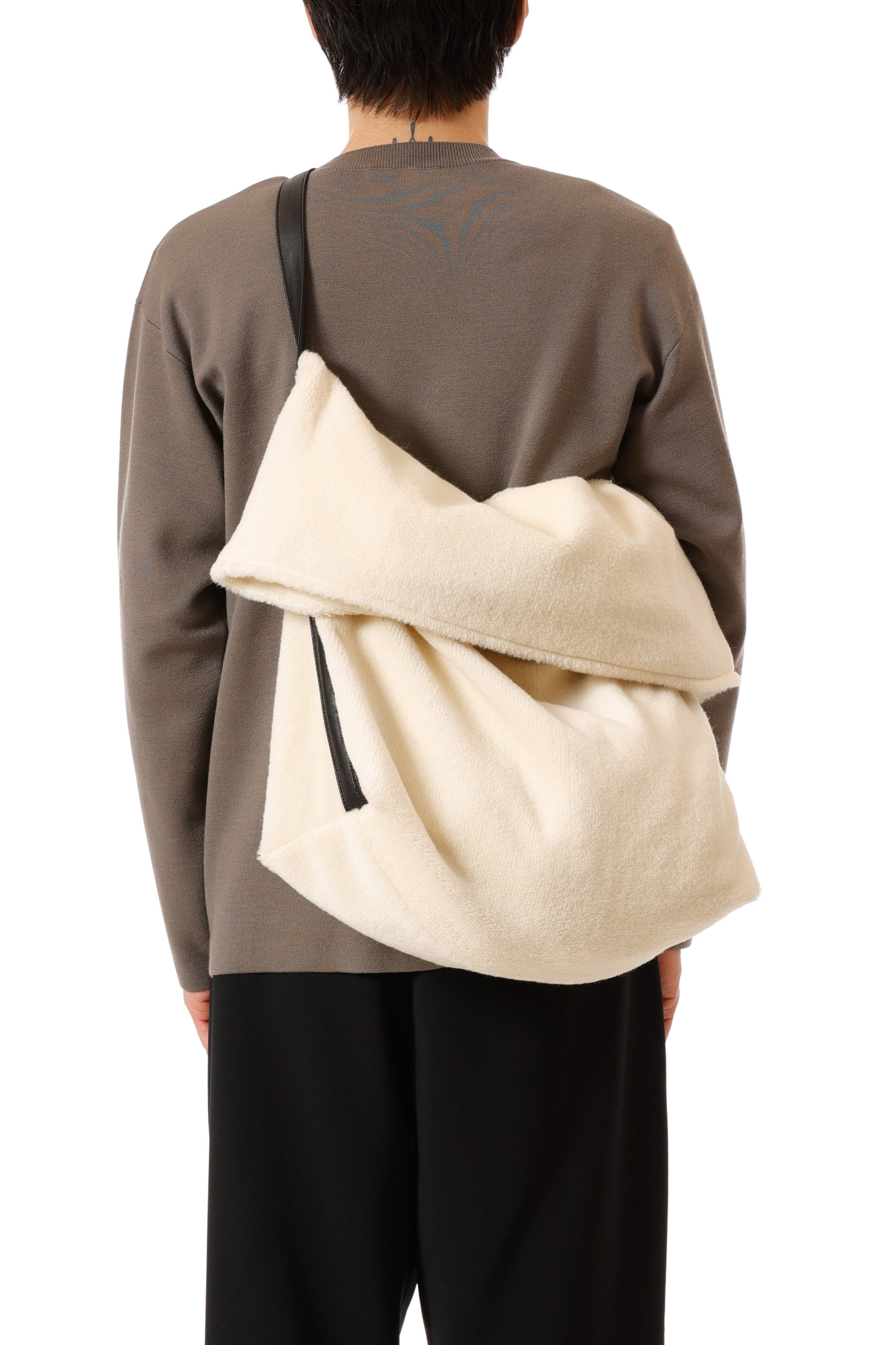 AA52-098 ウールアルパカボア ショルダーバッグ