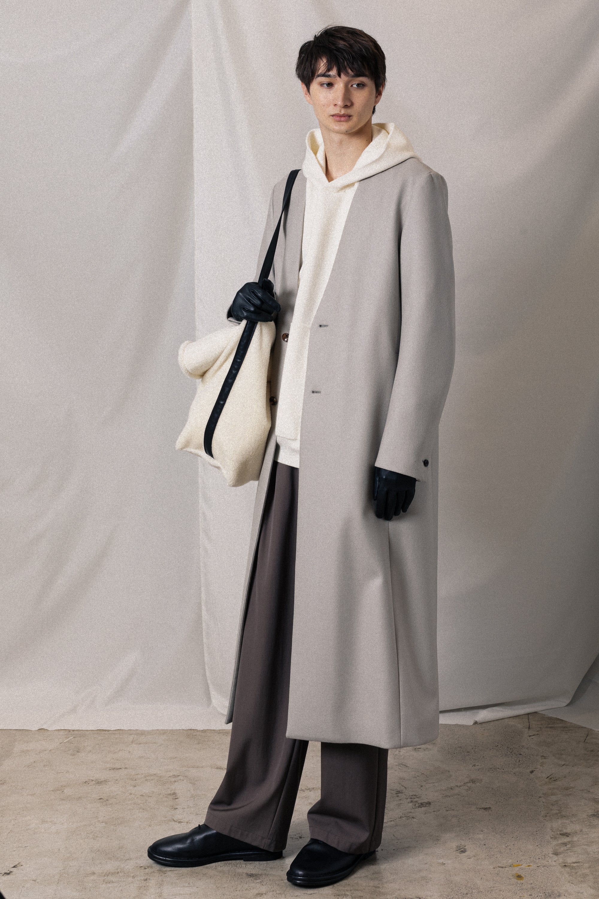 AK52-034 ウール×ポリエステルダブルフェイスニット フーディ