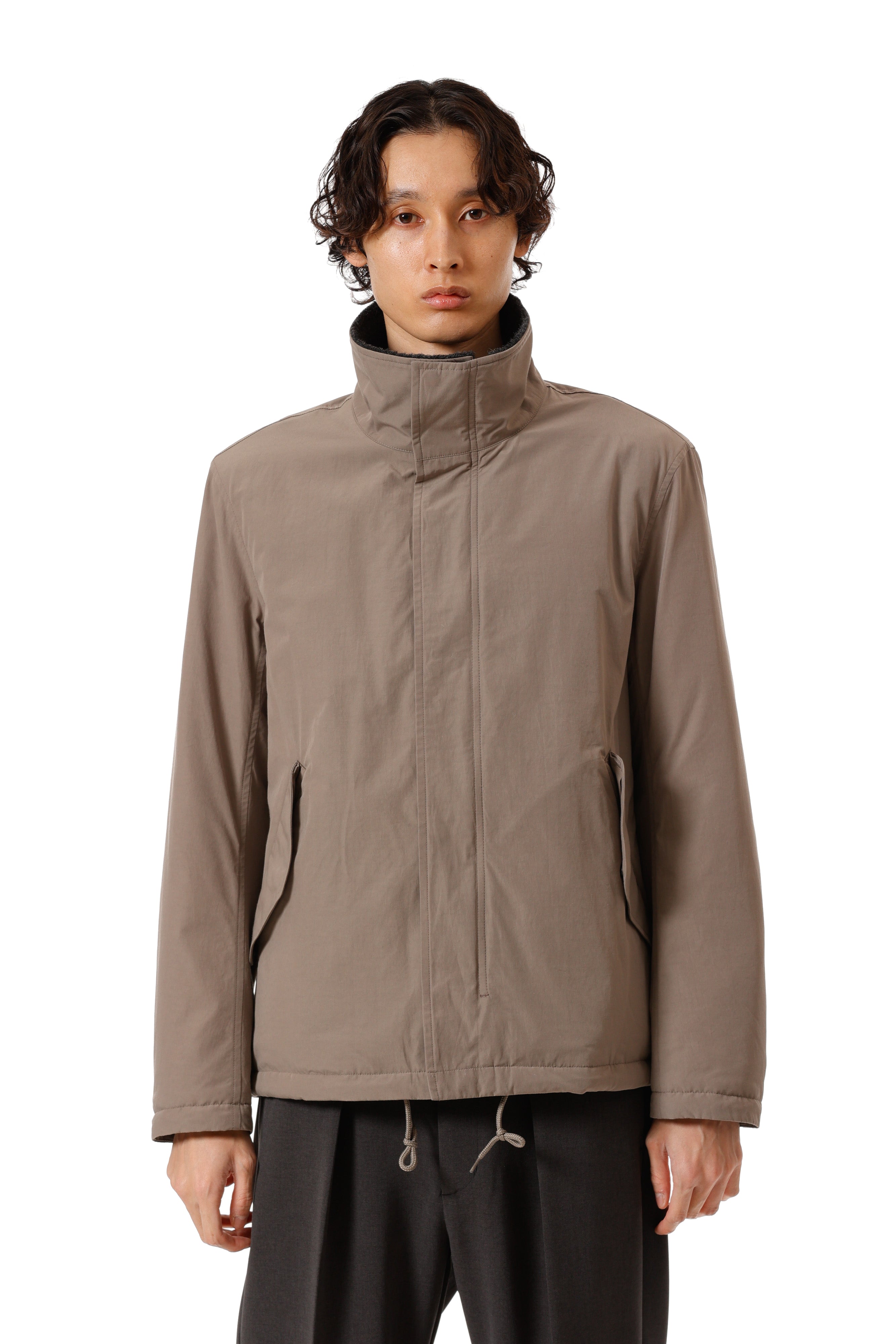 AB52-026-910_2_7768ca6f-8901-