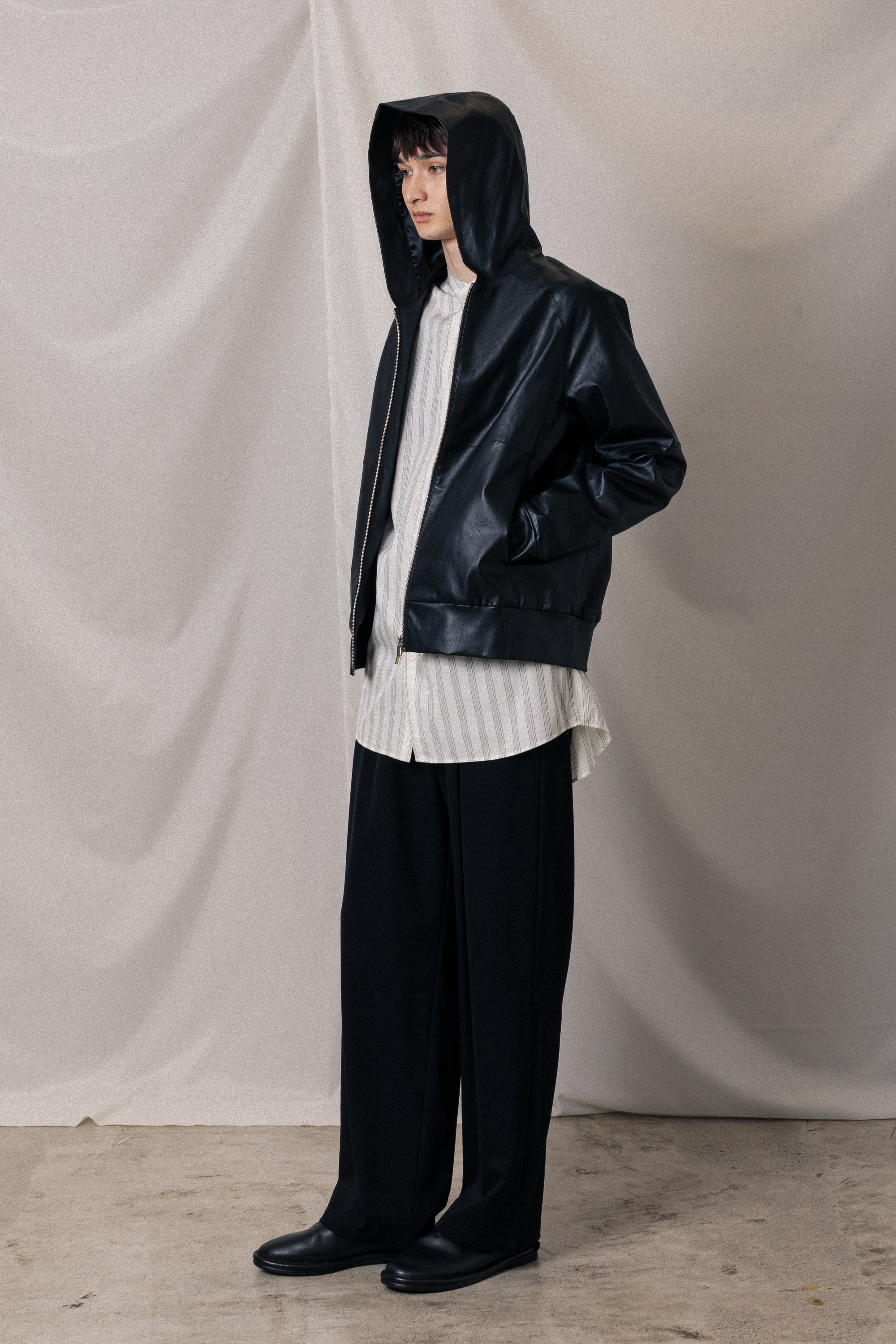 AB52-061 ストレッチシープレザー ジップアップフーディ