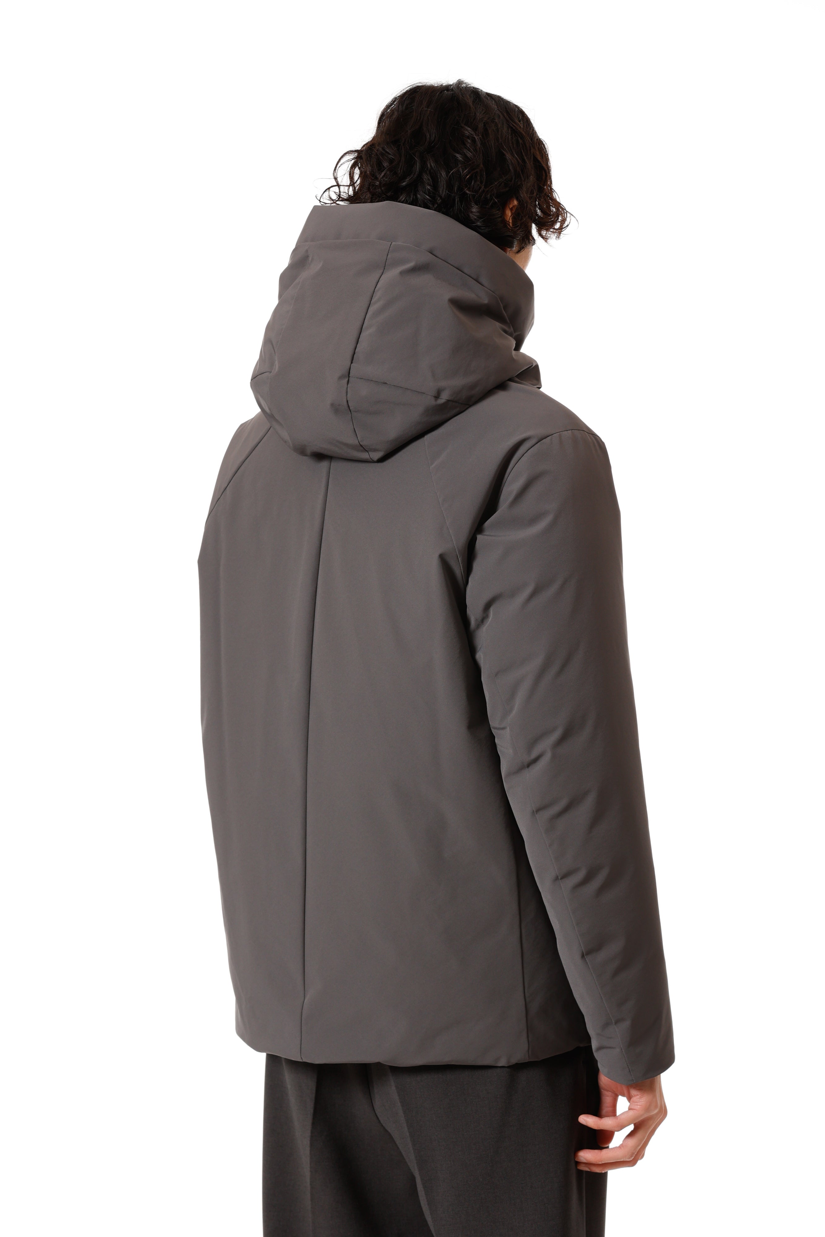 AB52-100 3レイヤーライトタフタ フーデットダウンジャケット