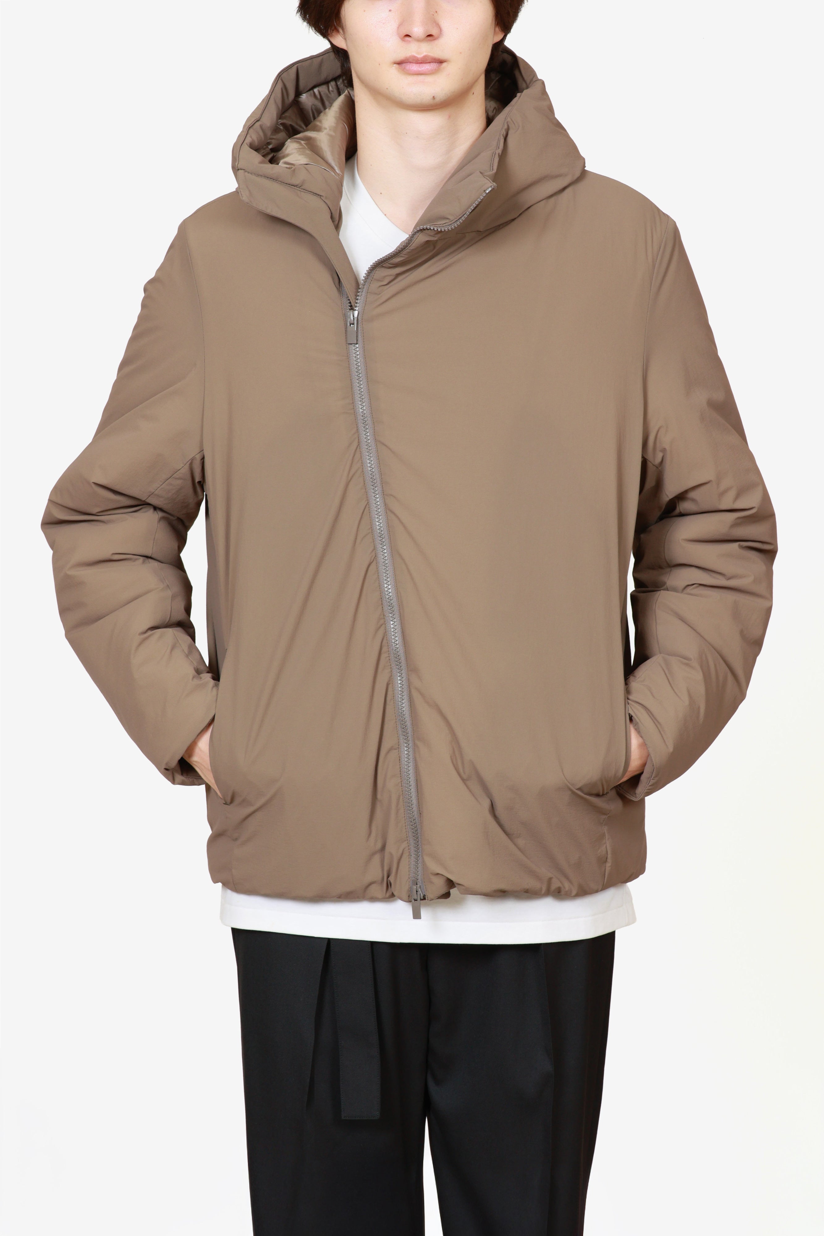 限定商品 AB52-117 ナイロン2WAYストレッチクロス  ラウンドジップフーデットコート