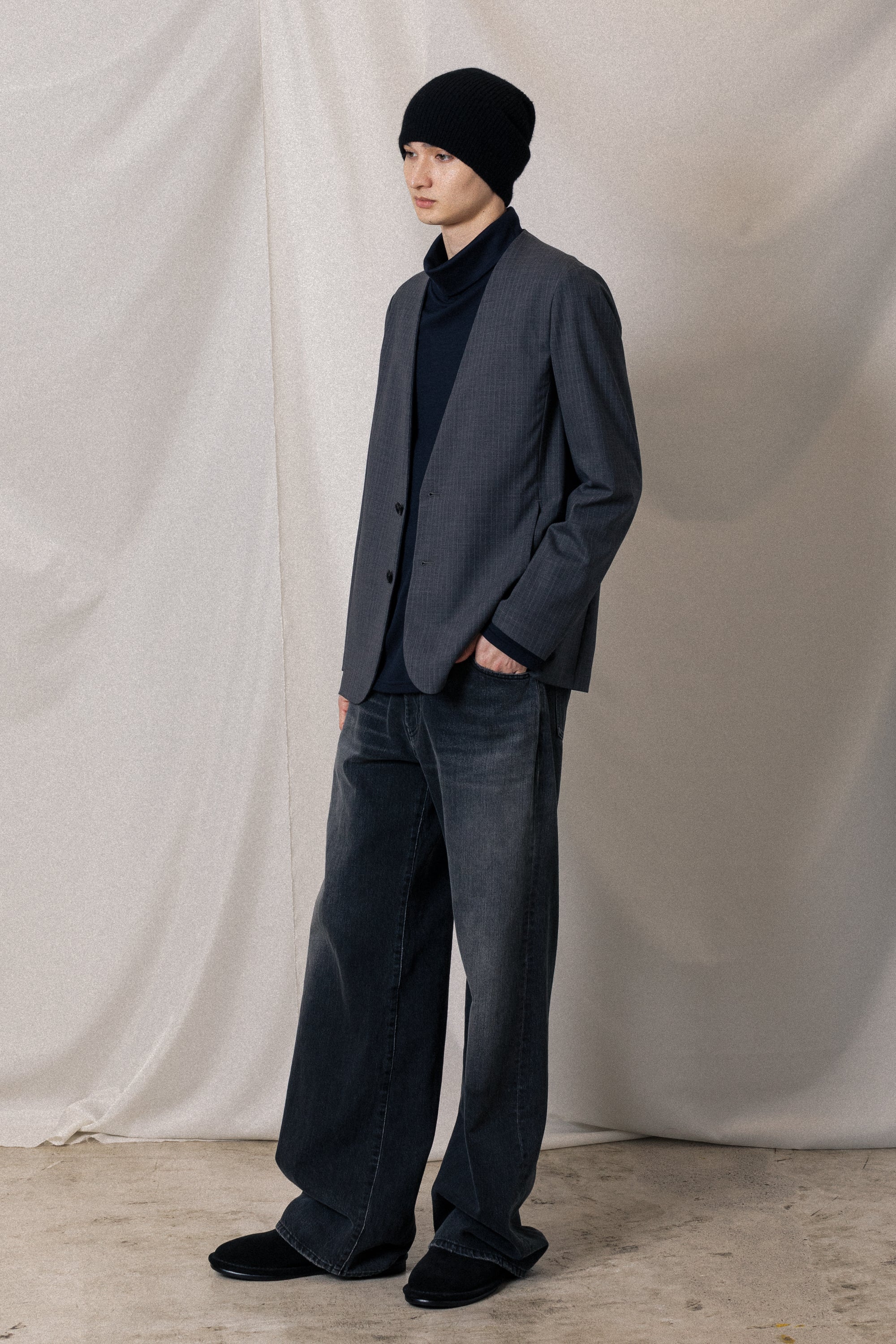 AG52-074 ポリエステル/ウール/シルクギャバジン ノーカラージャケット