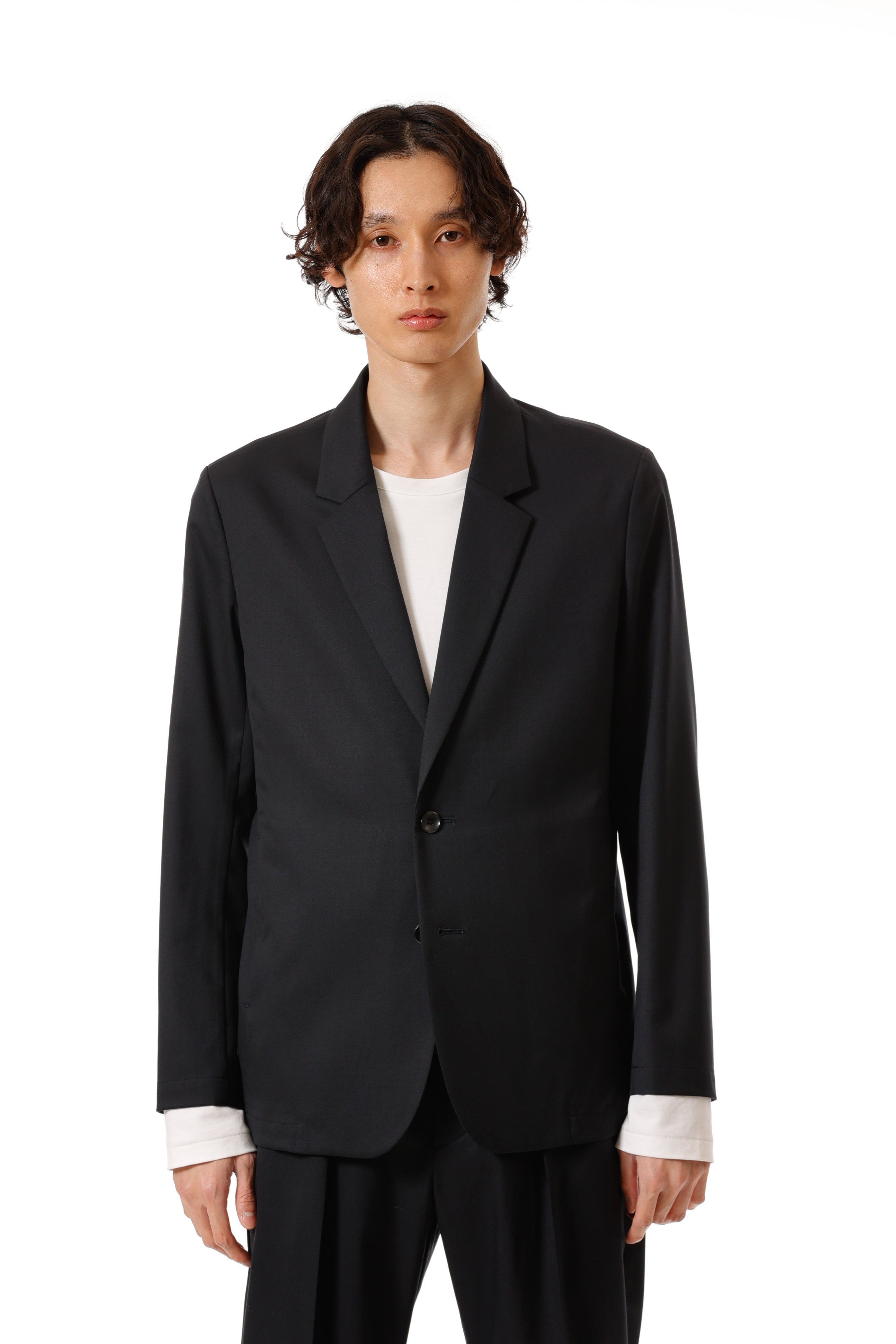 美品　AKRIS 良デザインジャケット　2way ウール　シルク　スイス製 ポリエステル/ウール/シルクギャバジン 2Bジャケット〔AG52-076〕