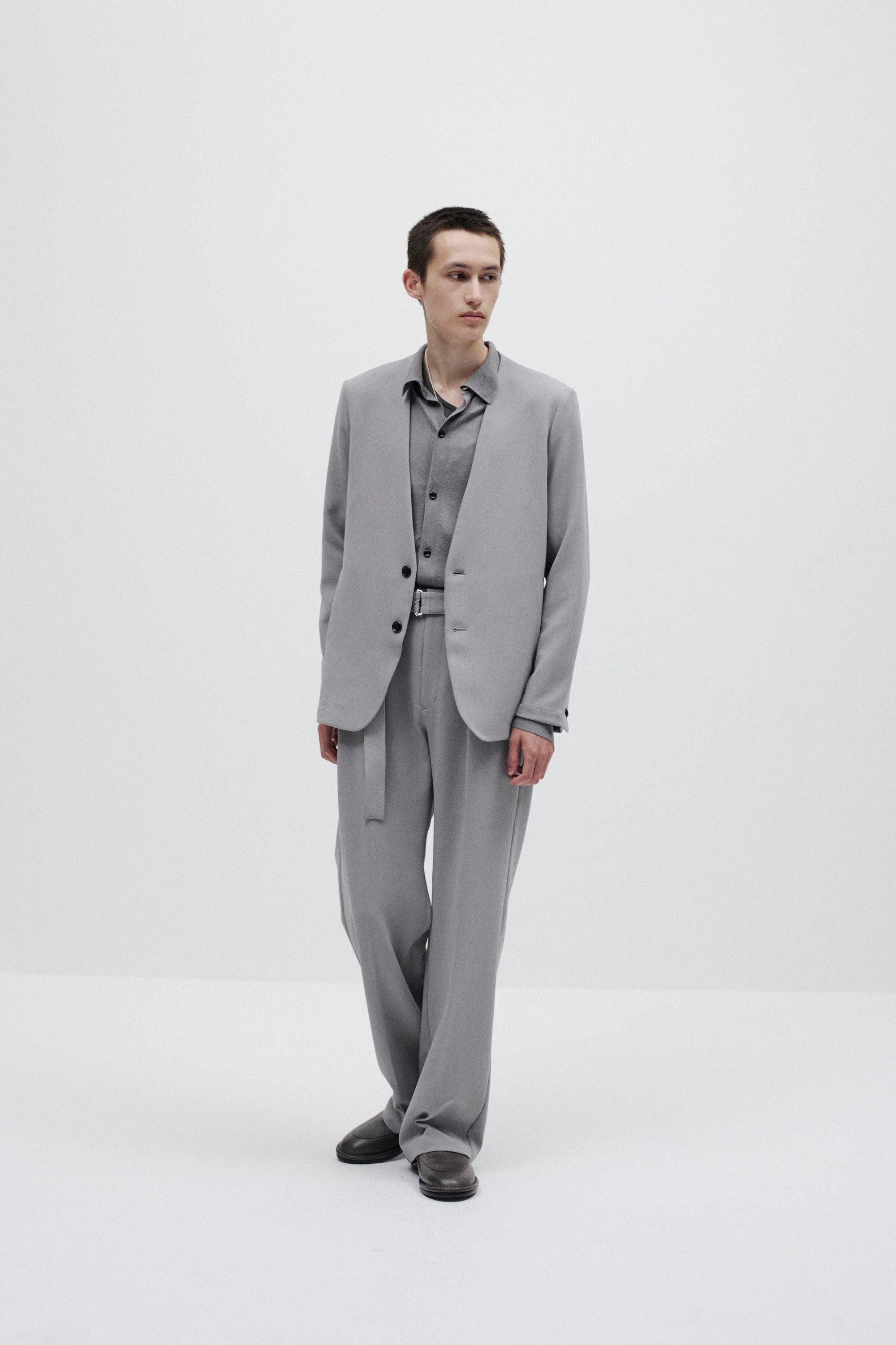 ポリエステルストレッチダブルクロス カラーレスジャケット