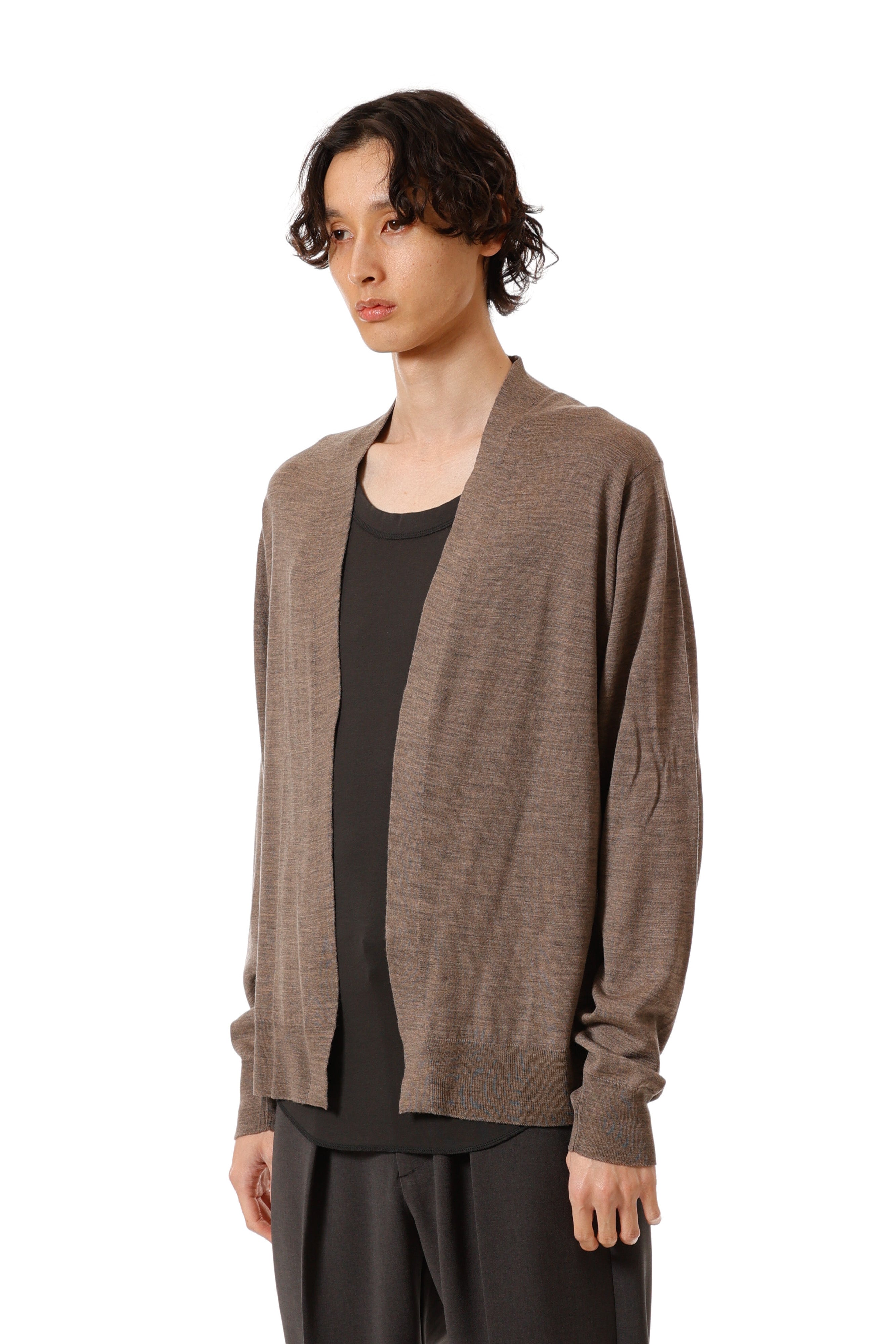 限定商品 × JOHN SMEDLEY MERINO EXTRAFINE BUTTONLESS V NECK