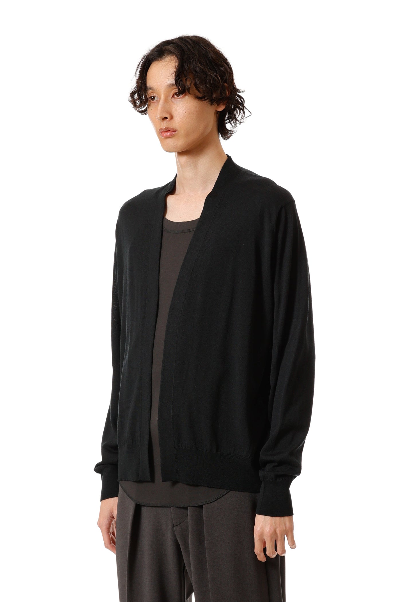 9月12日発売AK52-006 × JOHN SMEDLEY MERINO EXTRAFINE BUTTONLESS V NECK CARDIGAN