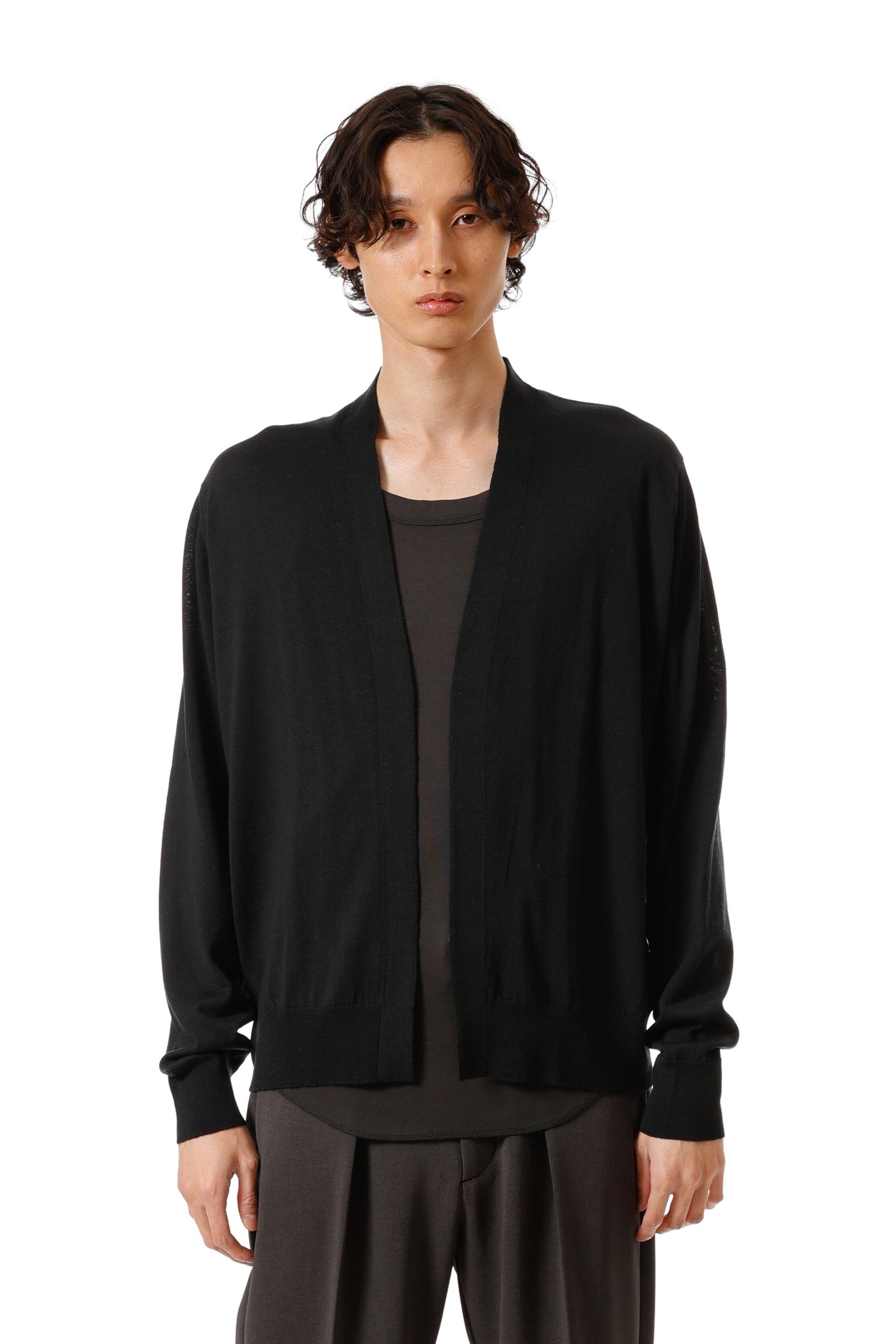 9月12日発売AK52-006 × JOHN SMEDLEY MERINO EXTRAFINE BUTTONLESS V NECK CARDIGAN