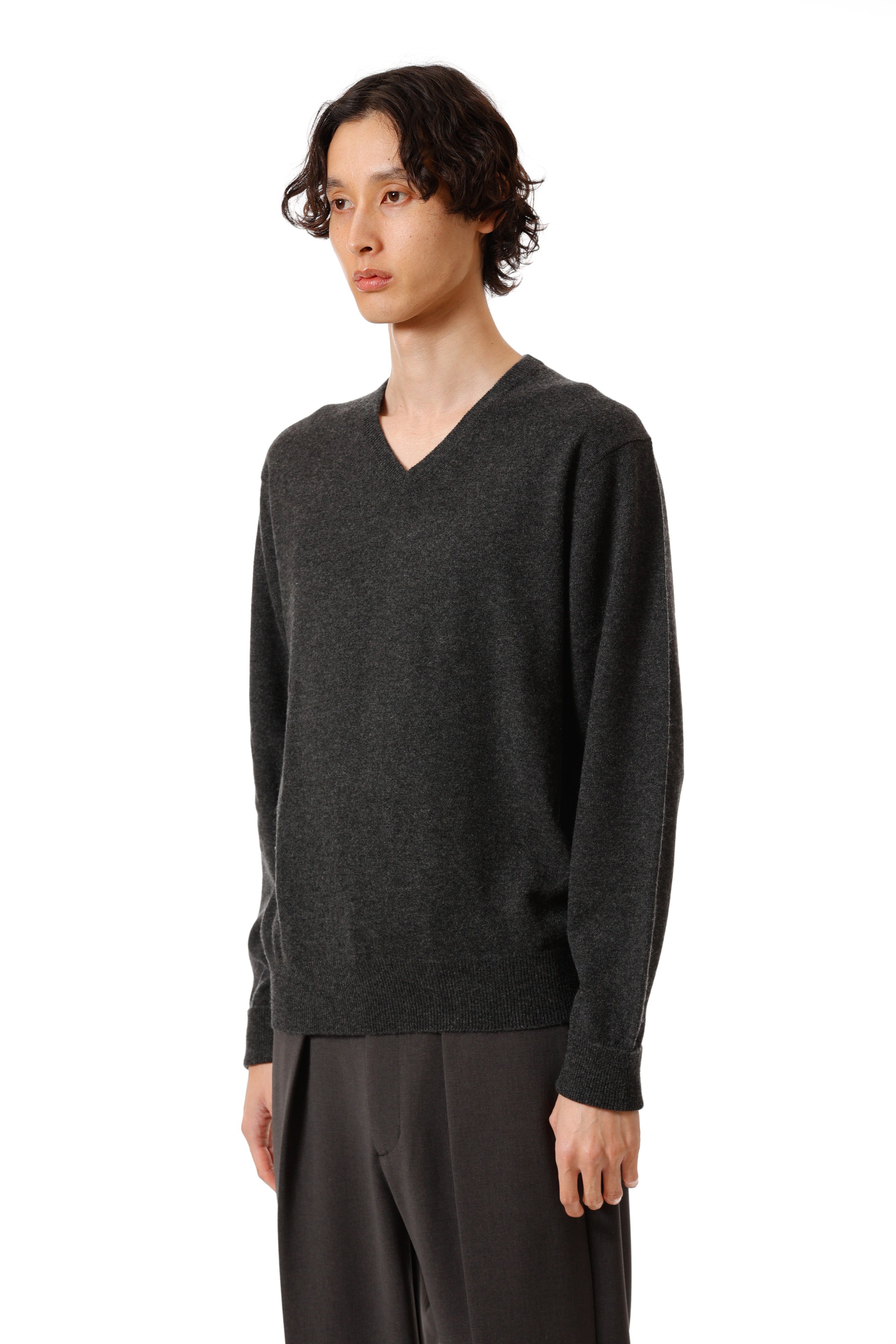 AK52-035 カシミヤニット Vネックプルオーバー