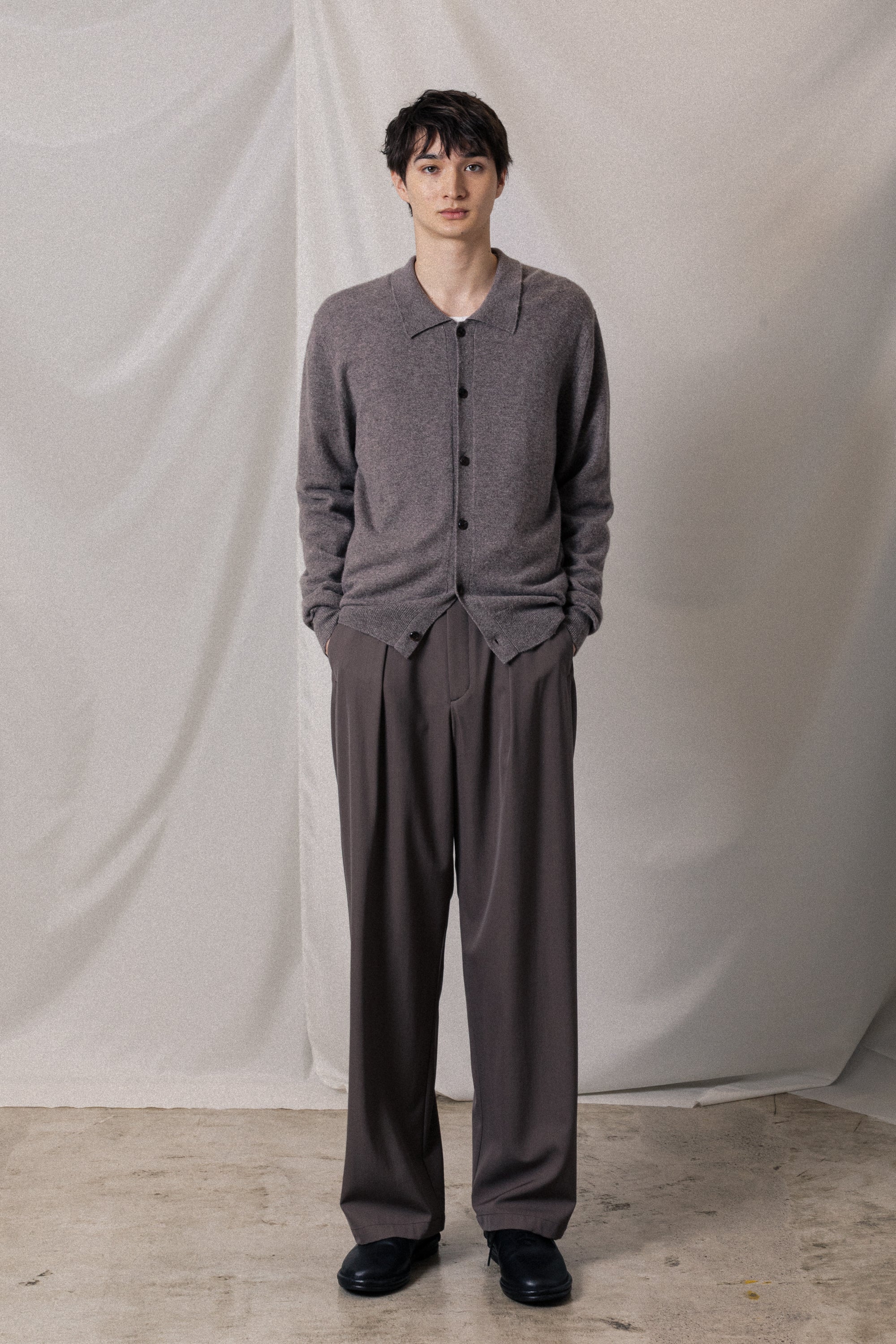 AP52-014 ハイツイストウールギャバジン ワンタックワイドパンツ