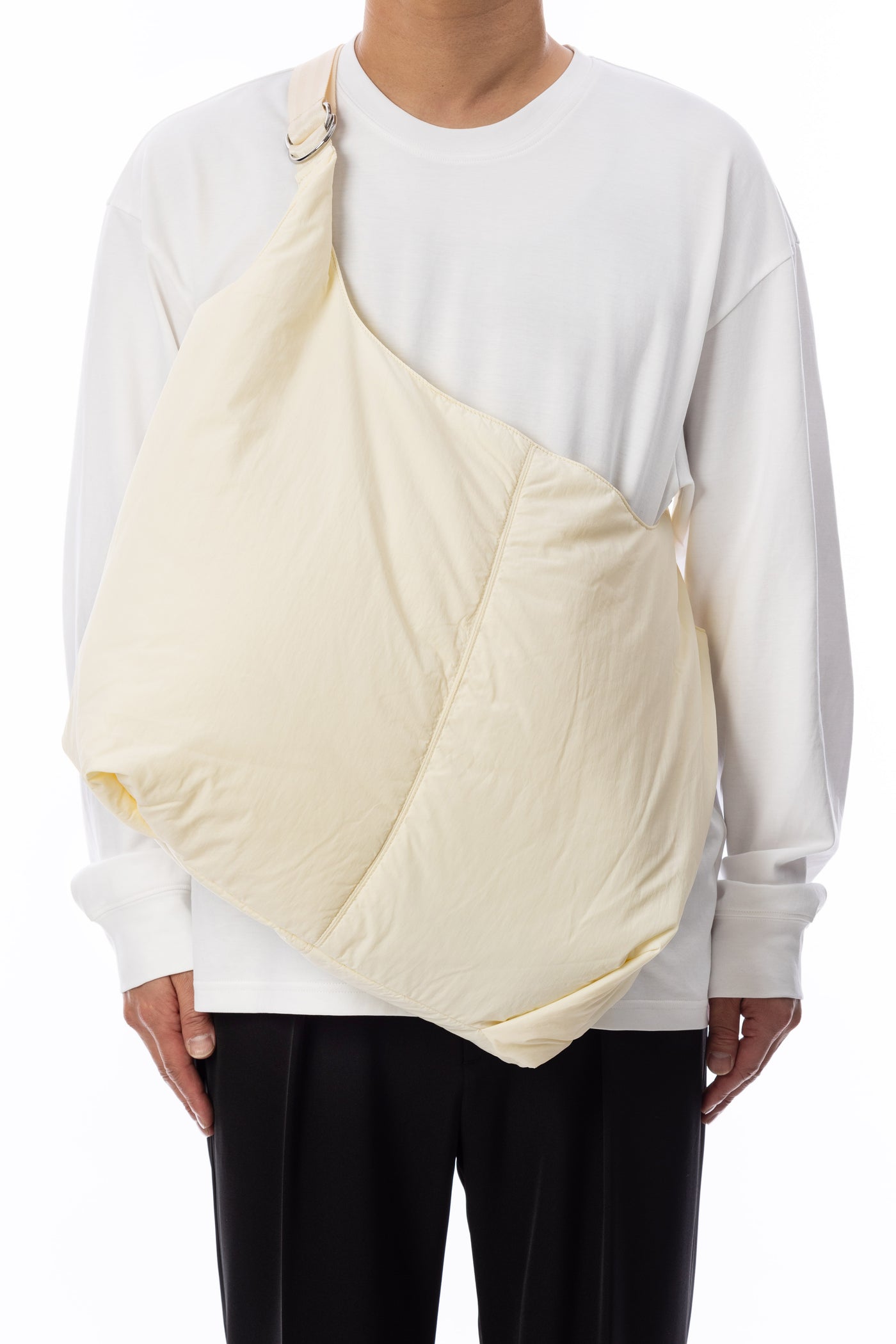 限量产品 AA41-108 填充尼龙天气单肩购物袋