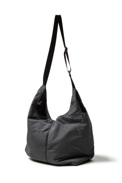 限量产品 AA41-108 填充尼龙天气单肩购物袋